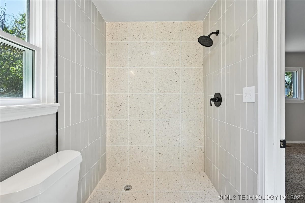 5822 E 47th Street Property Photo 25