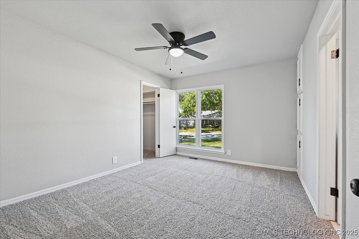 5822 E 47th Street Property Photo 26