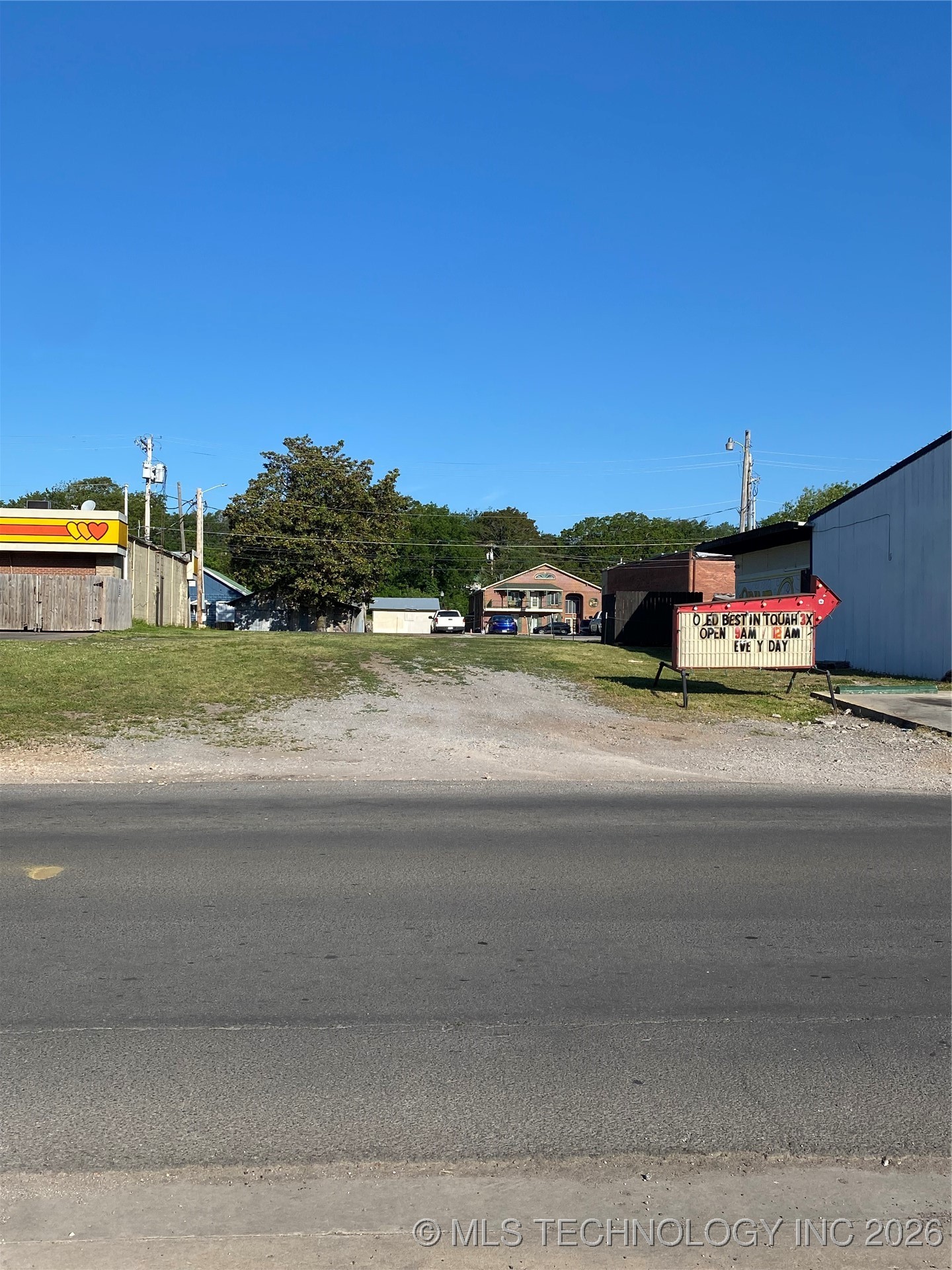 0000 N Water Avenue Property Photo 3