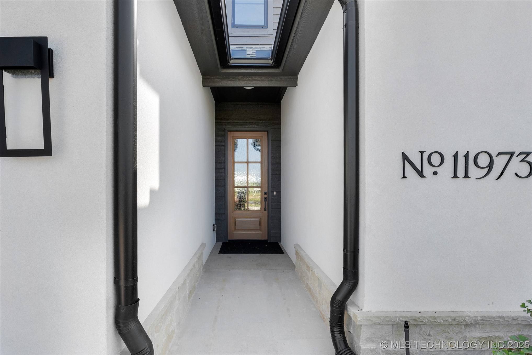 11973 E 96th Place Property Photo 3