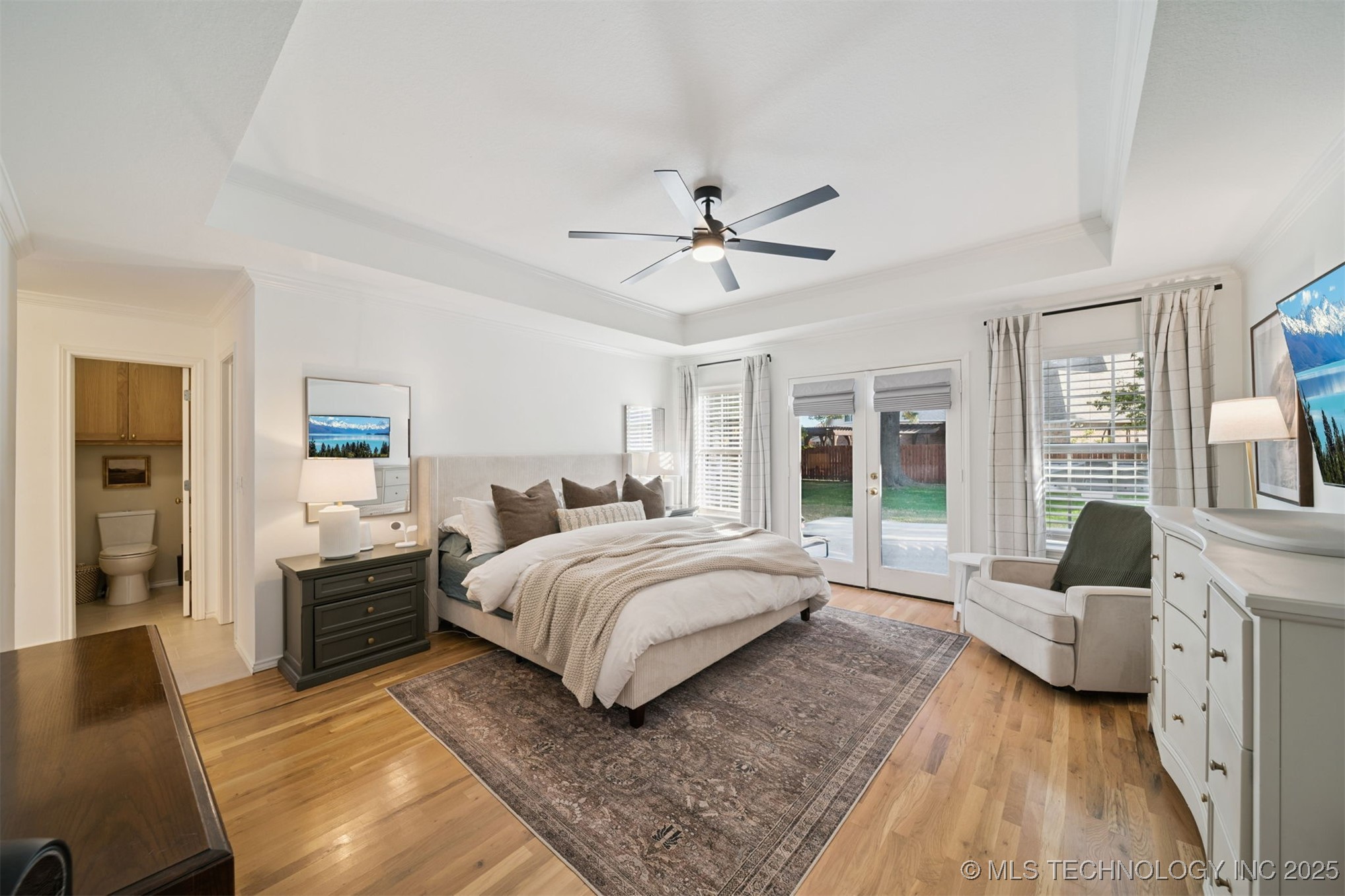 305 N Forest Ridge Boulevard Property Photo 17