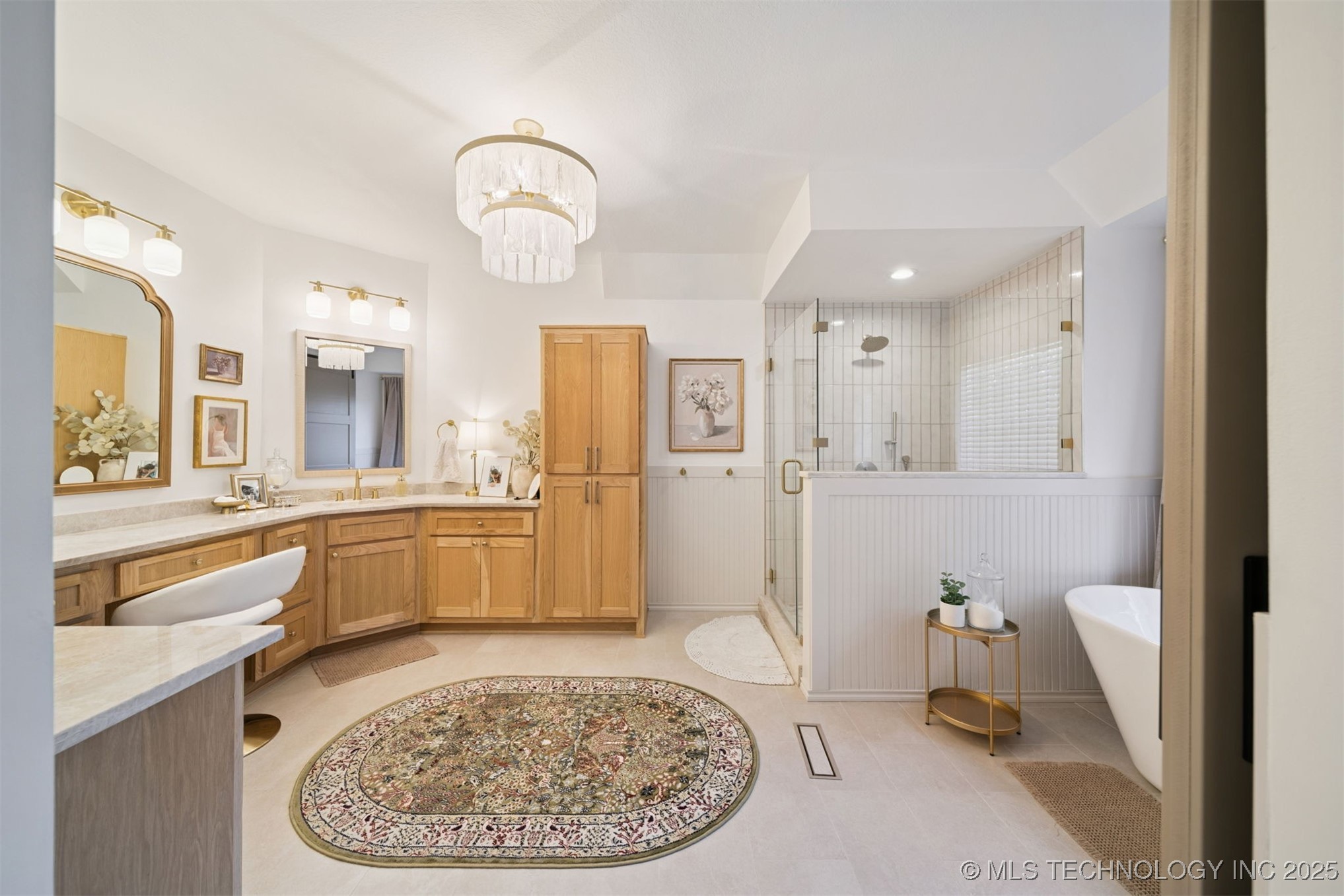 305 N Forest Ridge Boulevard Property Photo 20