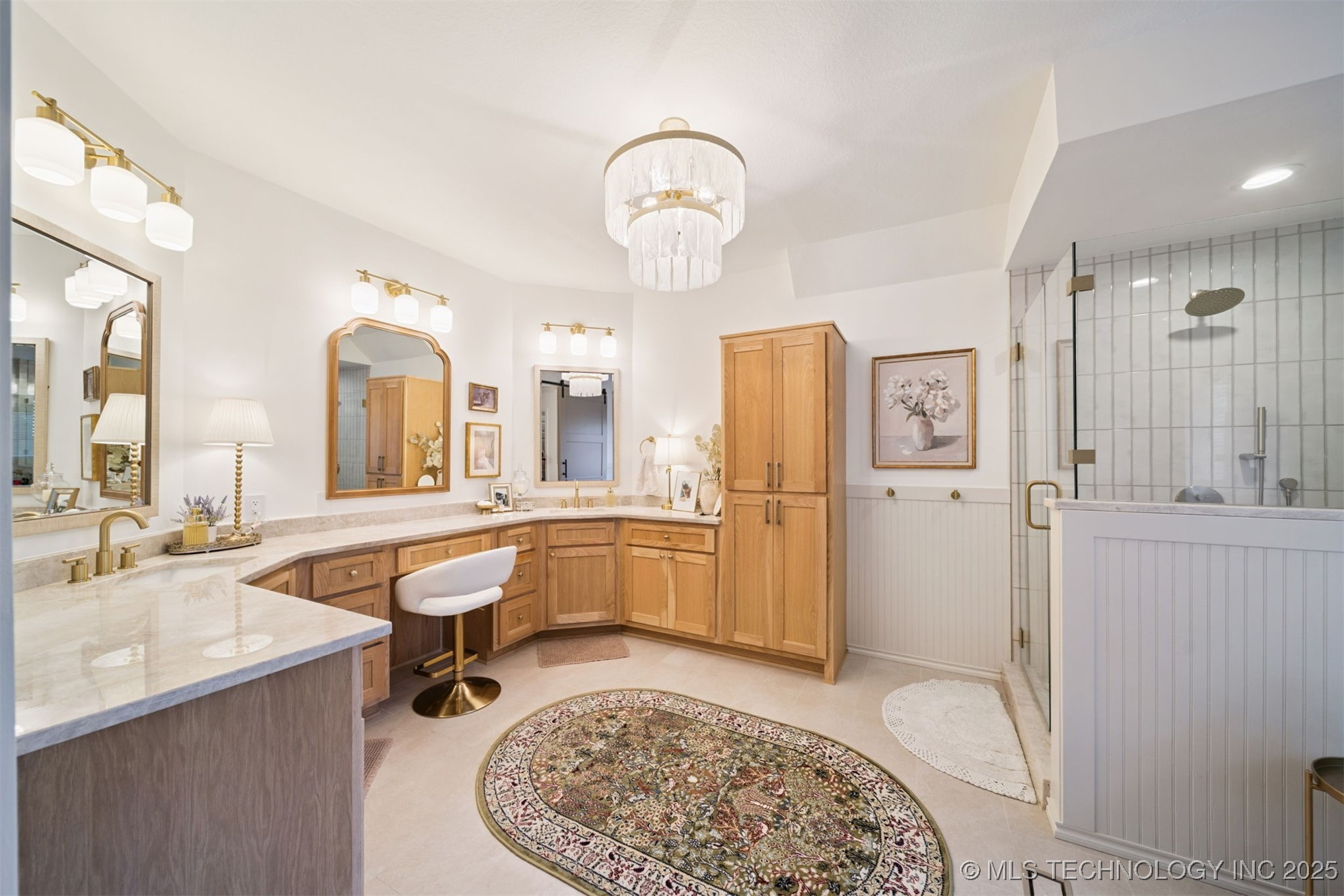 305 N Forest Ridge Boulevard Property Photo 22