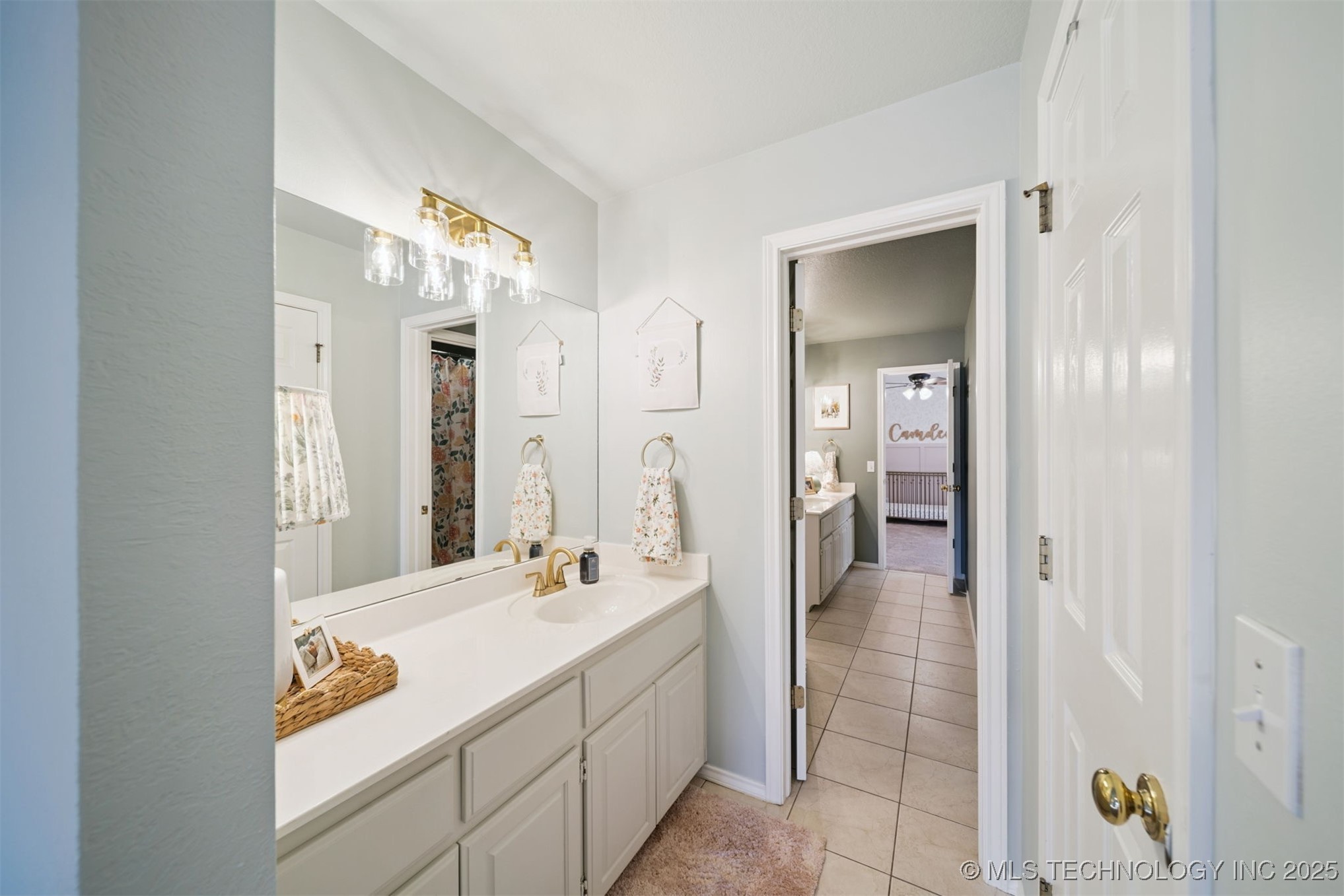 305 N Forest Ridge Boulevard Property Photo 28