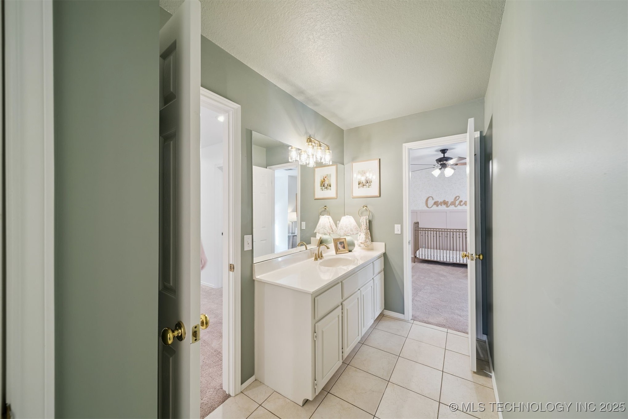 305 N Forest Ridge Boulevard Property Photo 29