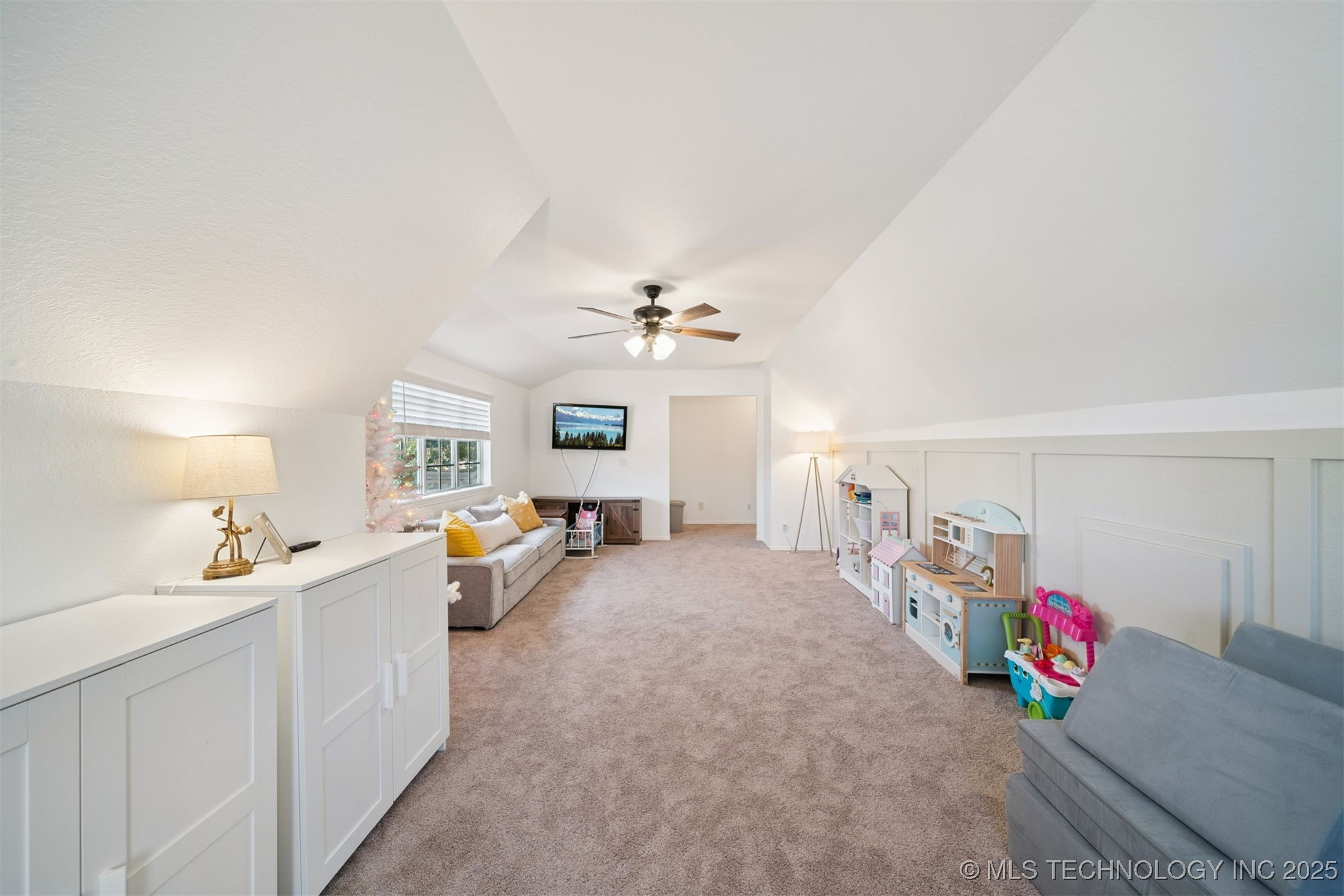 305 N Forest Ridge Boulevard Property Photo 33