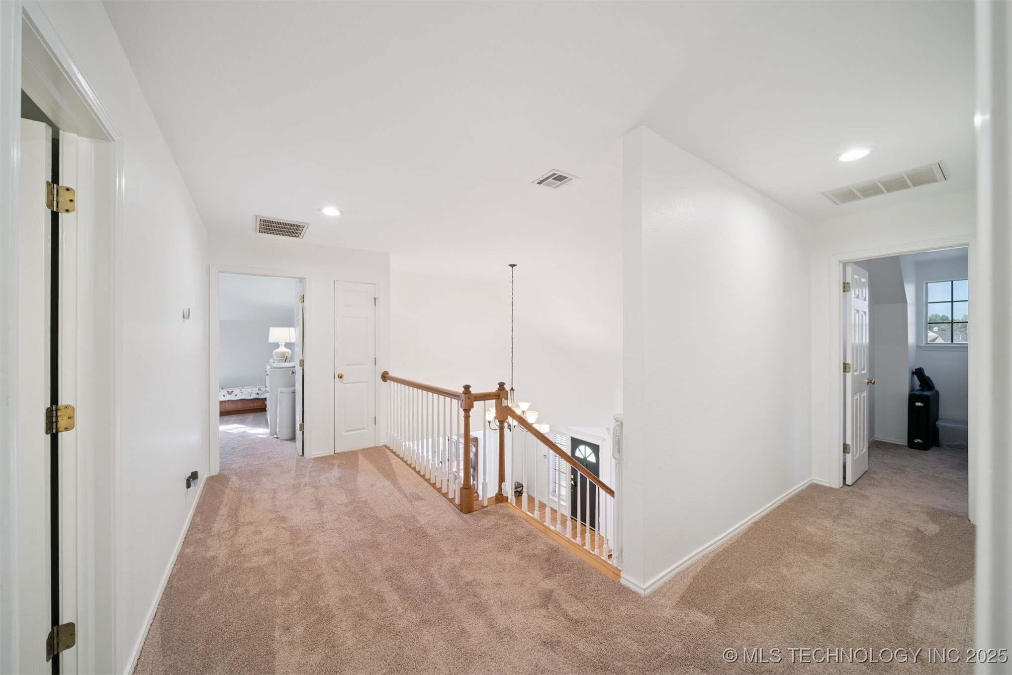 305 N Forest Ridge Boulevard Property Photo 37