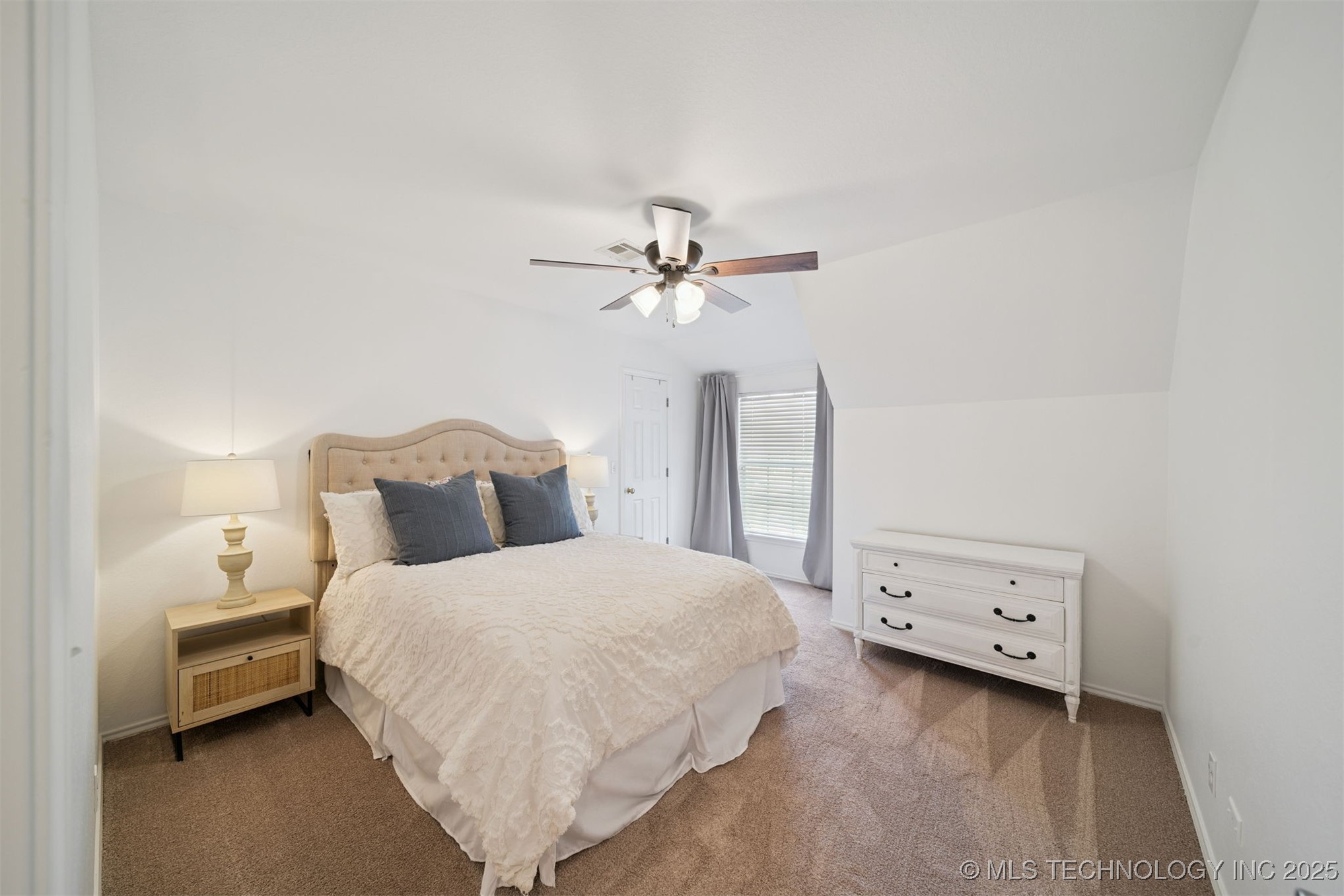 305 N Forest Ridge Boulevard Property Photo 40