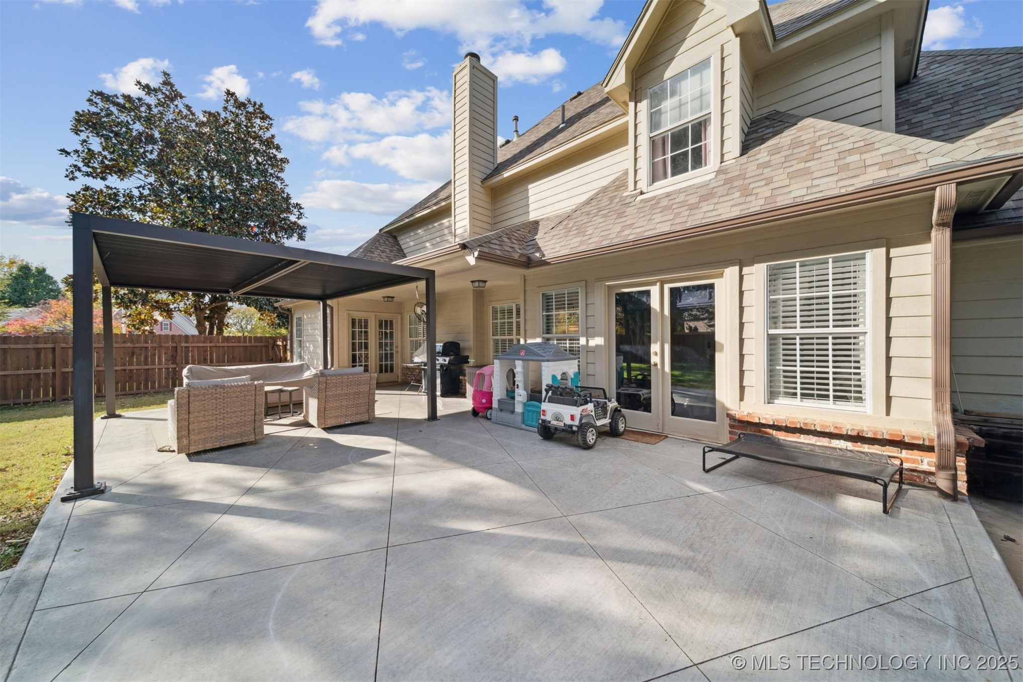 305 N Forest Ridge Boulevard Property Photo 41