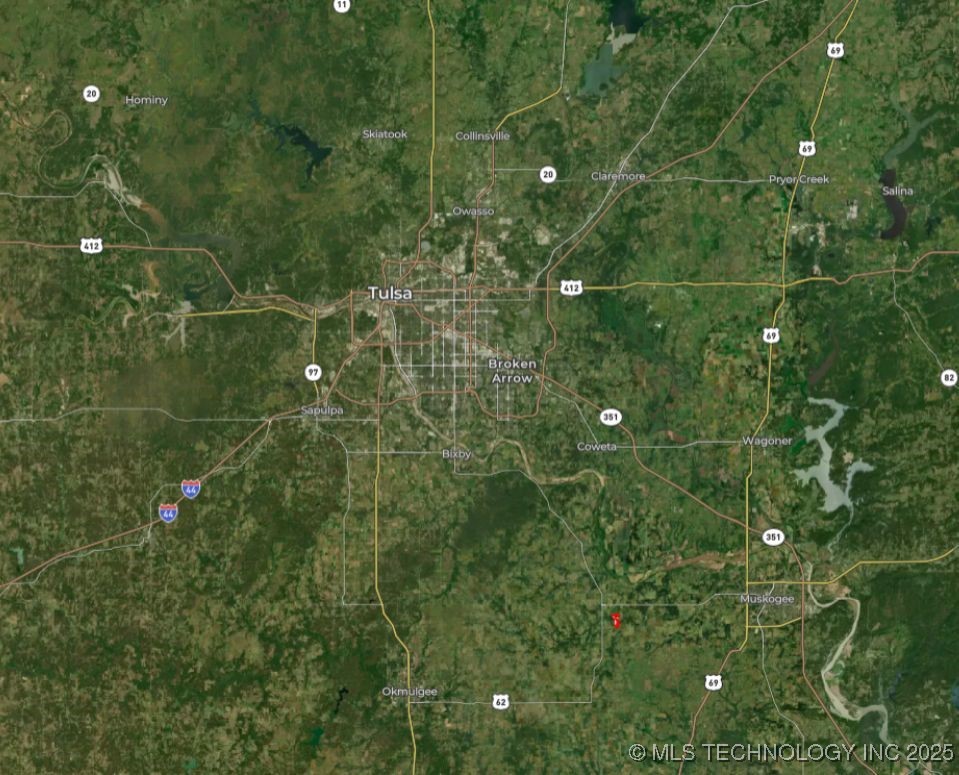 33rd Street Property Photo 62