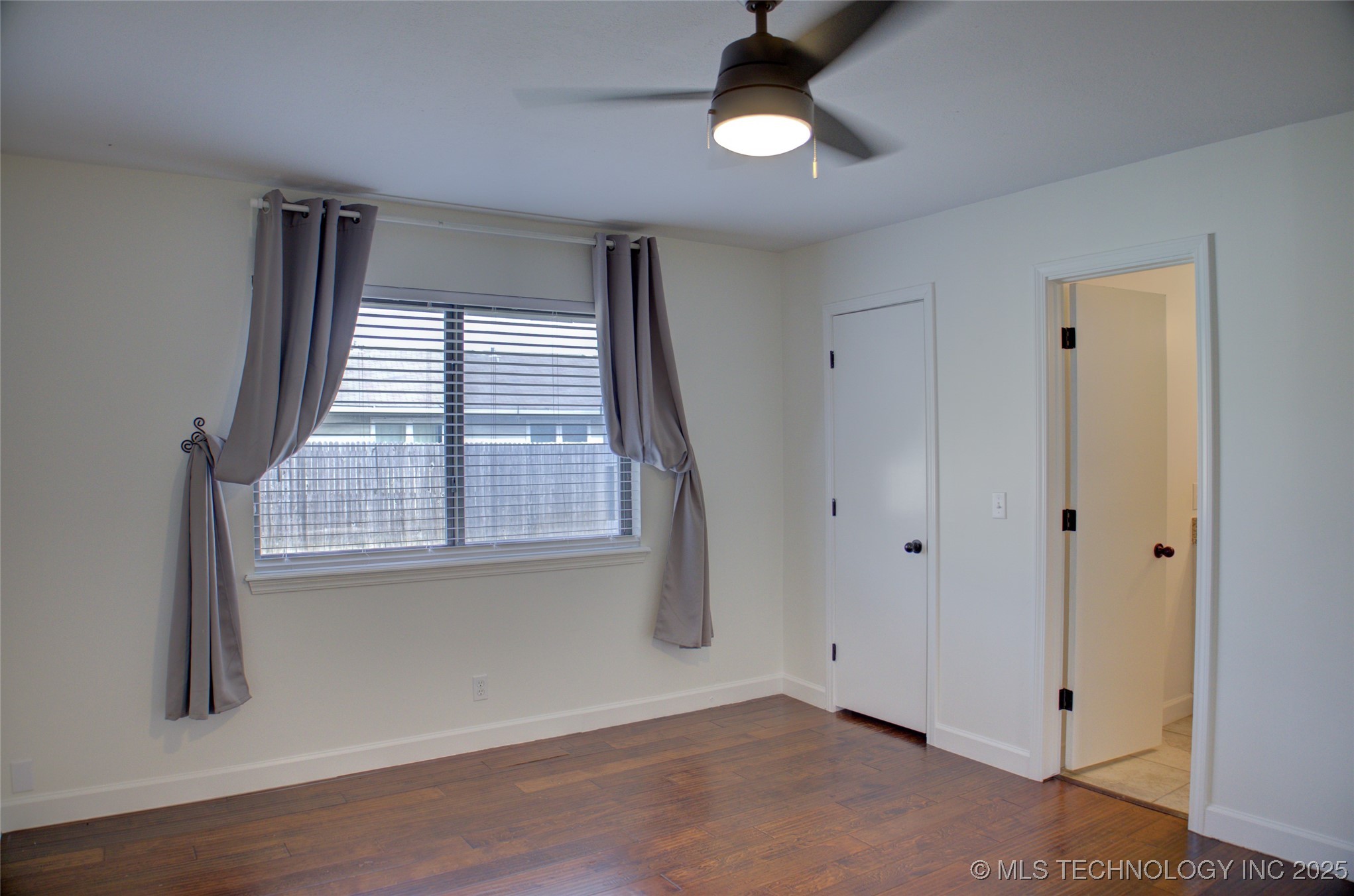 4303 S Lakewood Avenue Property Photo 18