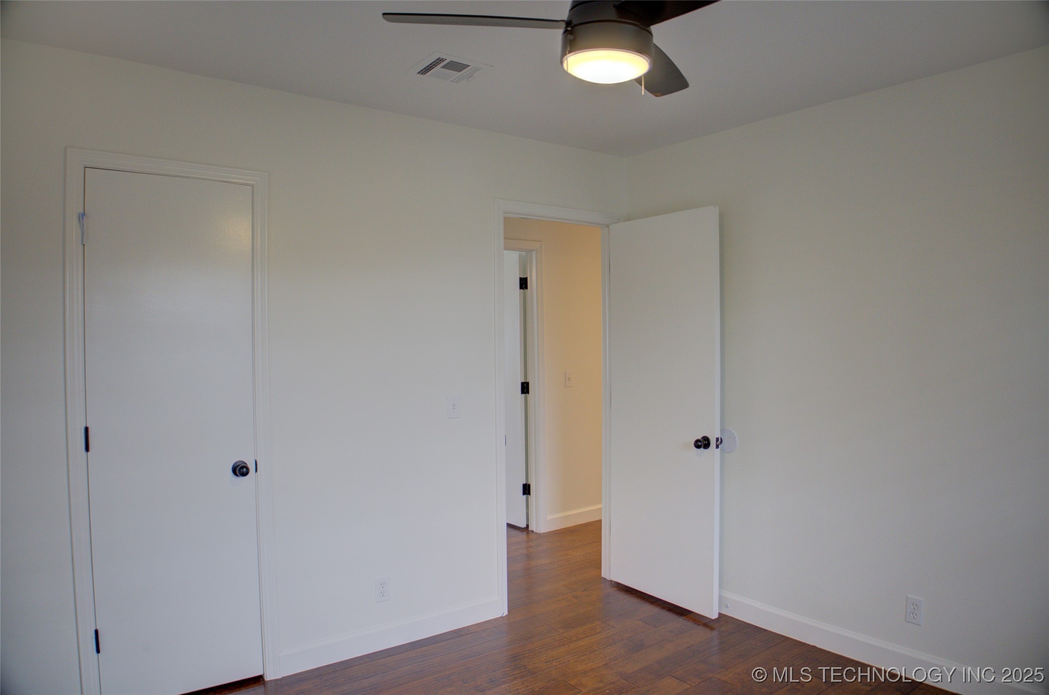 4303 S Lakewood Avenue Property Photo 24