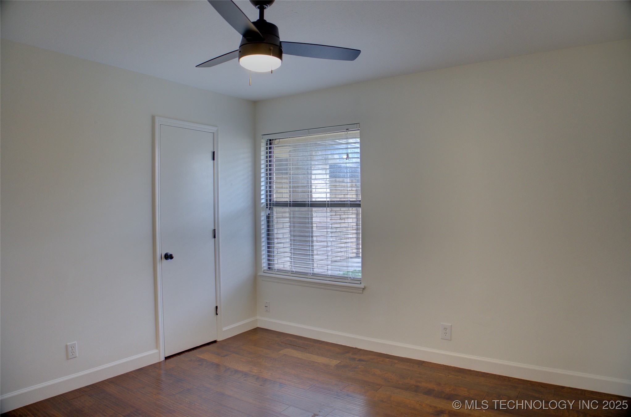 4303 S Lakewood Avenue Property Photo 26