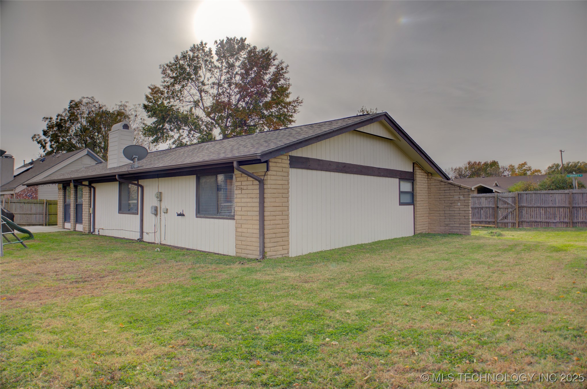 4303 S Lakewood Avenue Property Photo 31