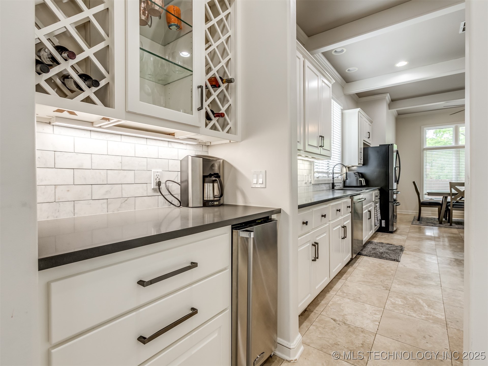 3661 S Lewis Avenue Property Photo 12