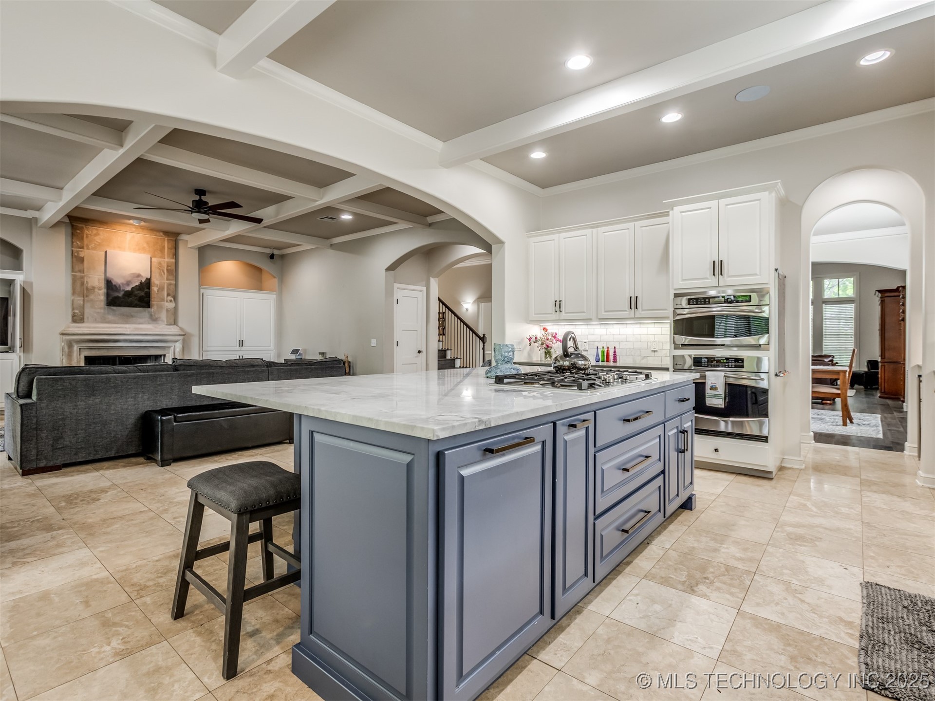 3661 S Lewis Avenue Property Photo 19