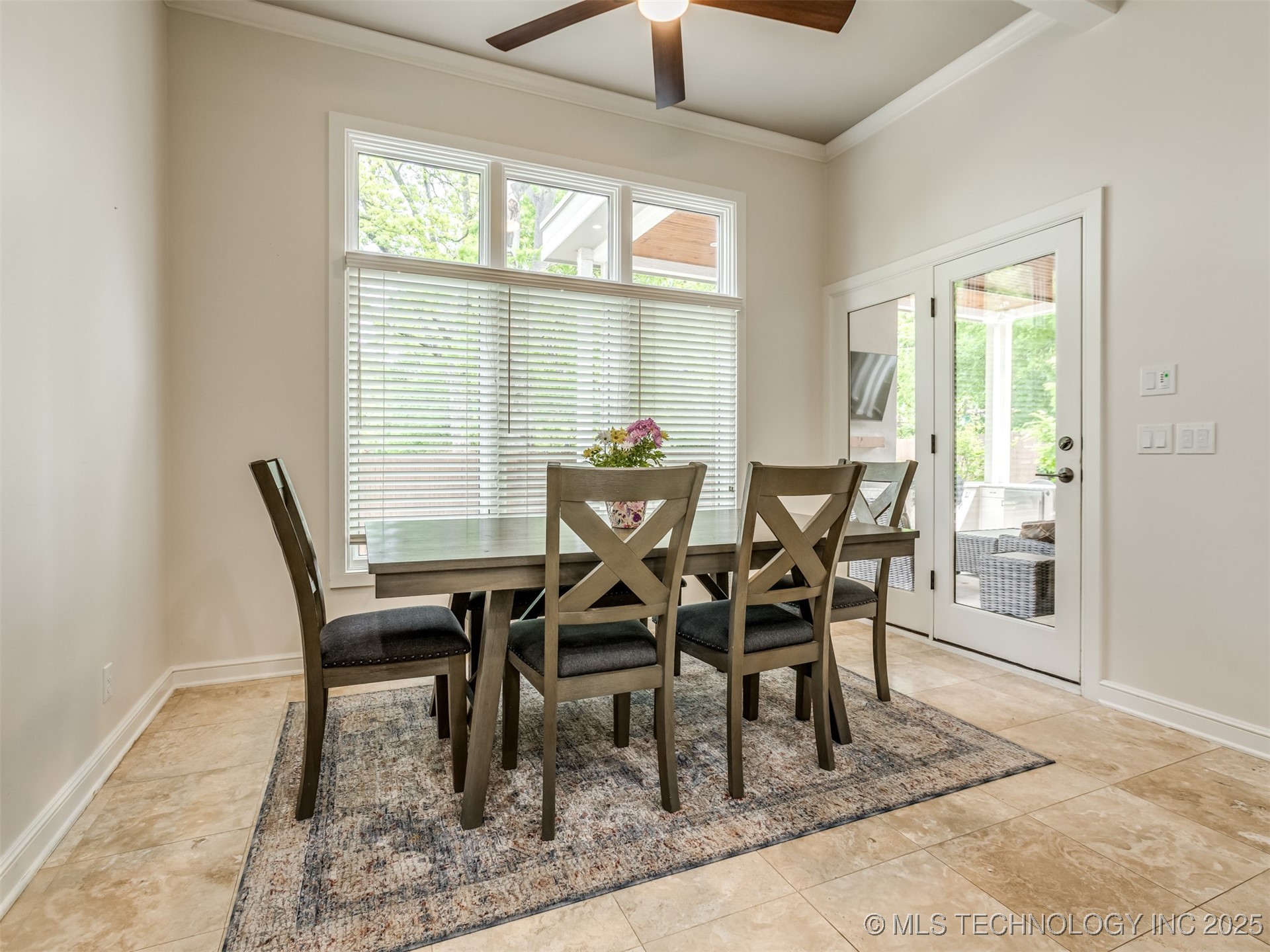 3661 S Lewis Avenue Property Photo 20