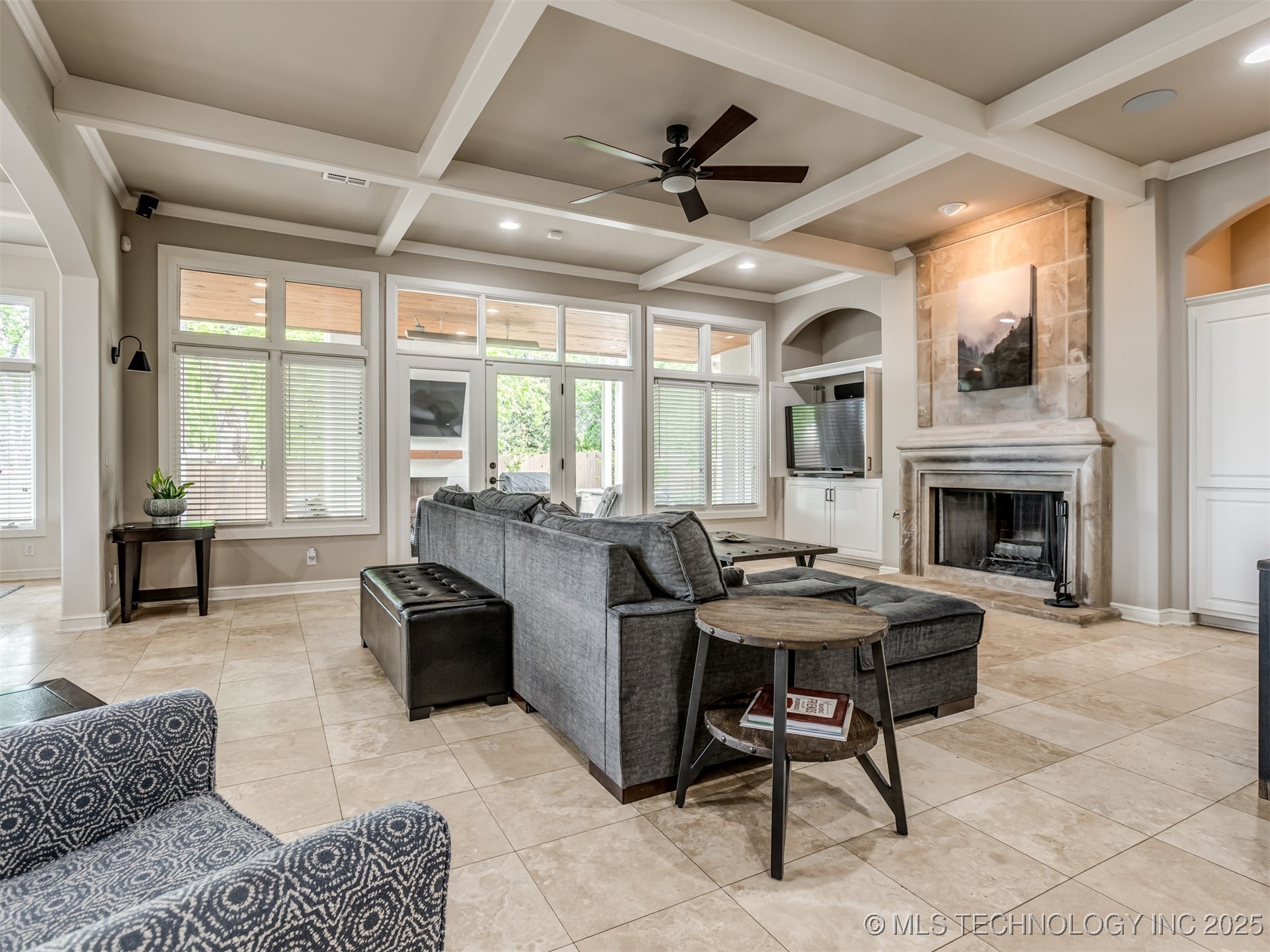 3661 S Lewis Avenue Property Photo 21