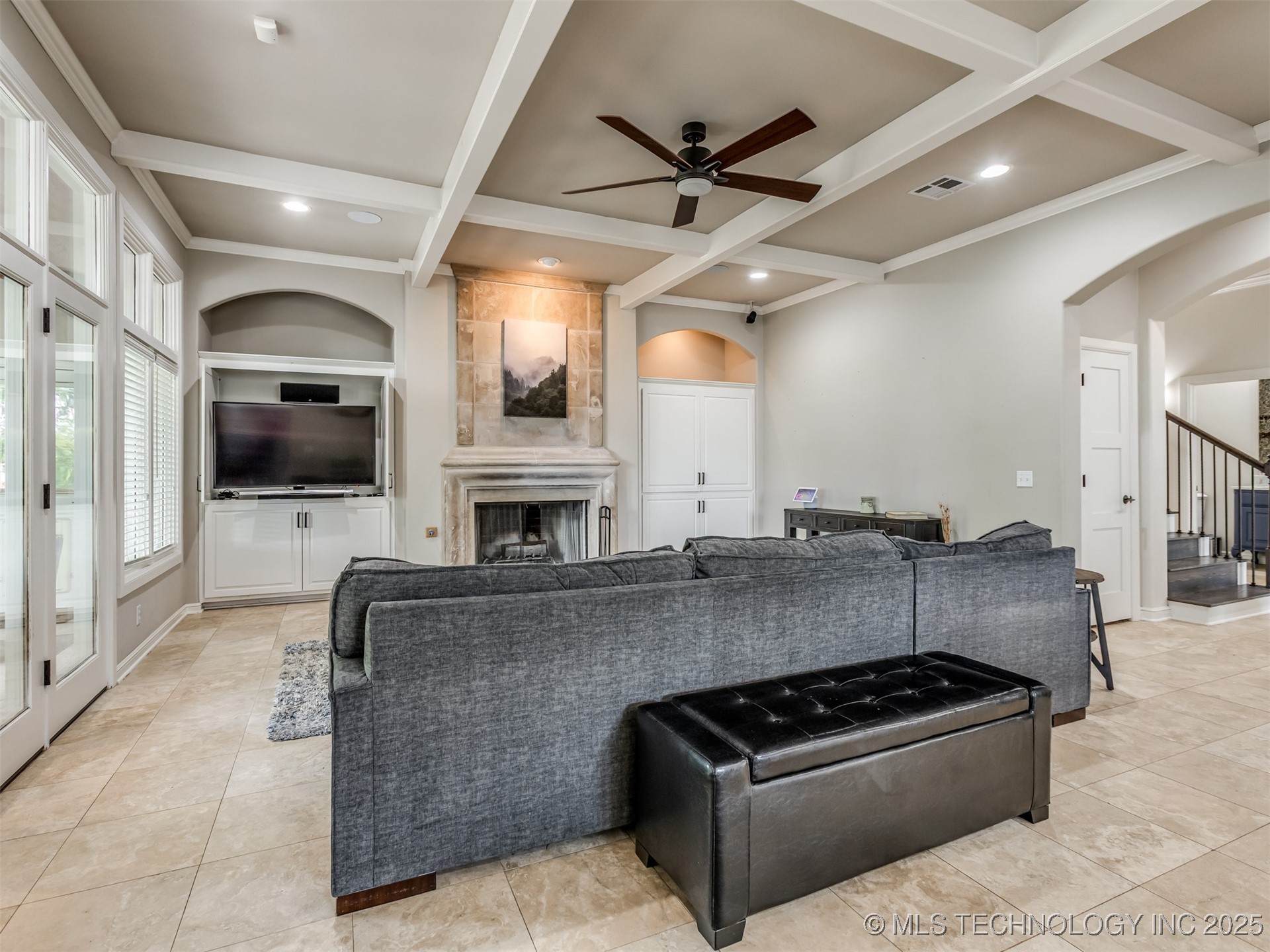 3661 S Lewis Avenue Property Photo 22