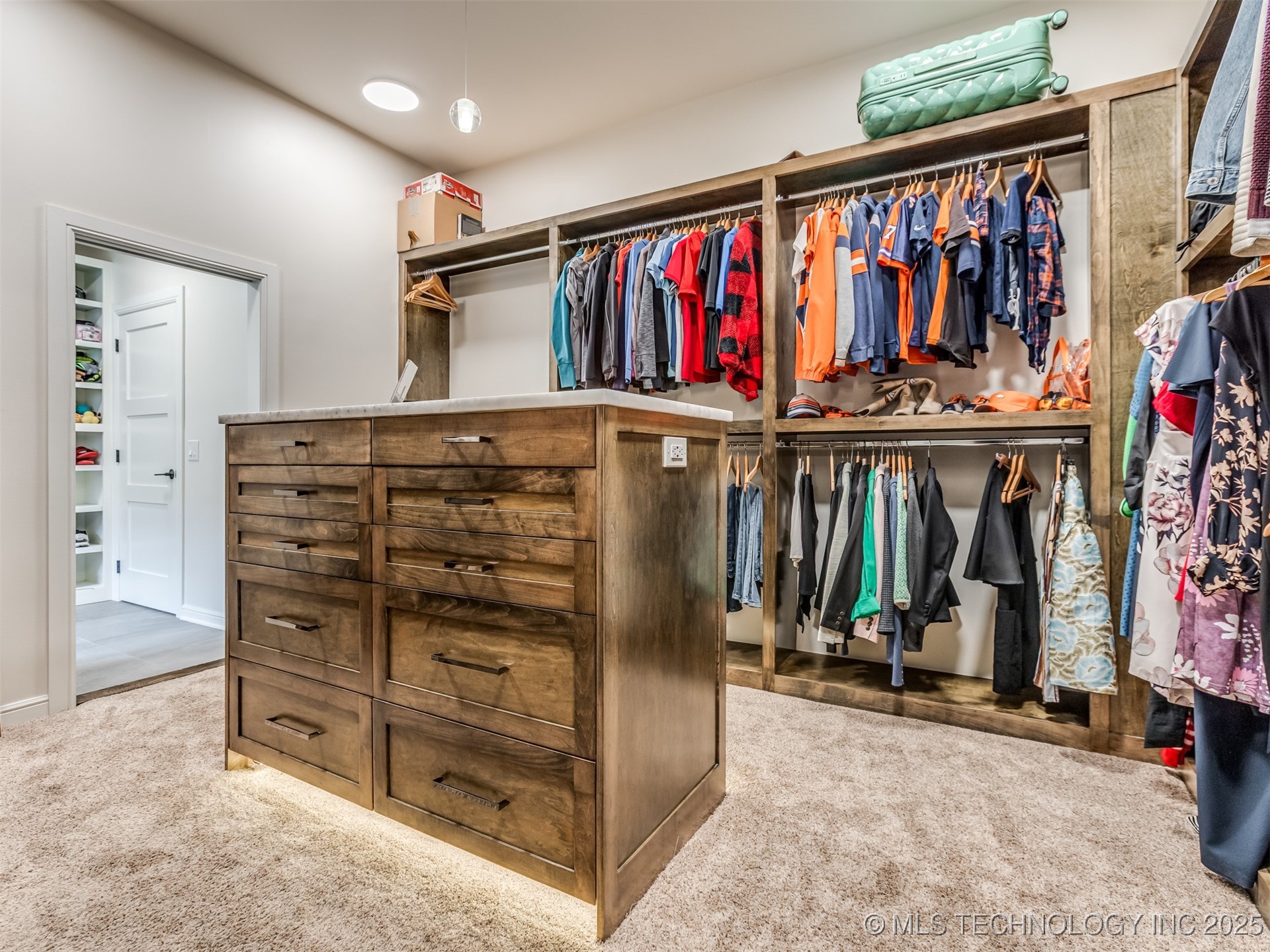 3661 S Lewis Avenue Property Photo 34