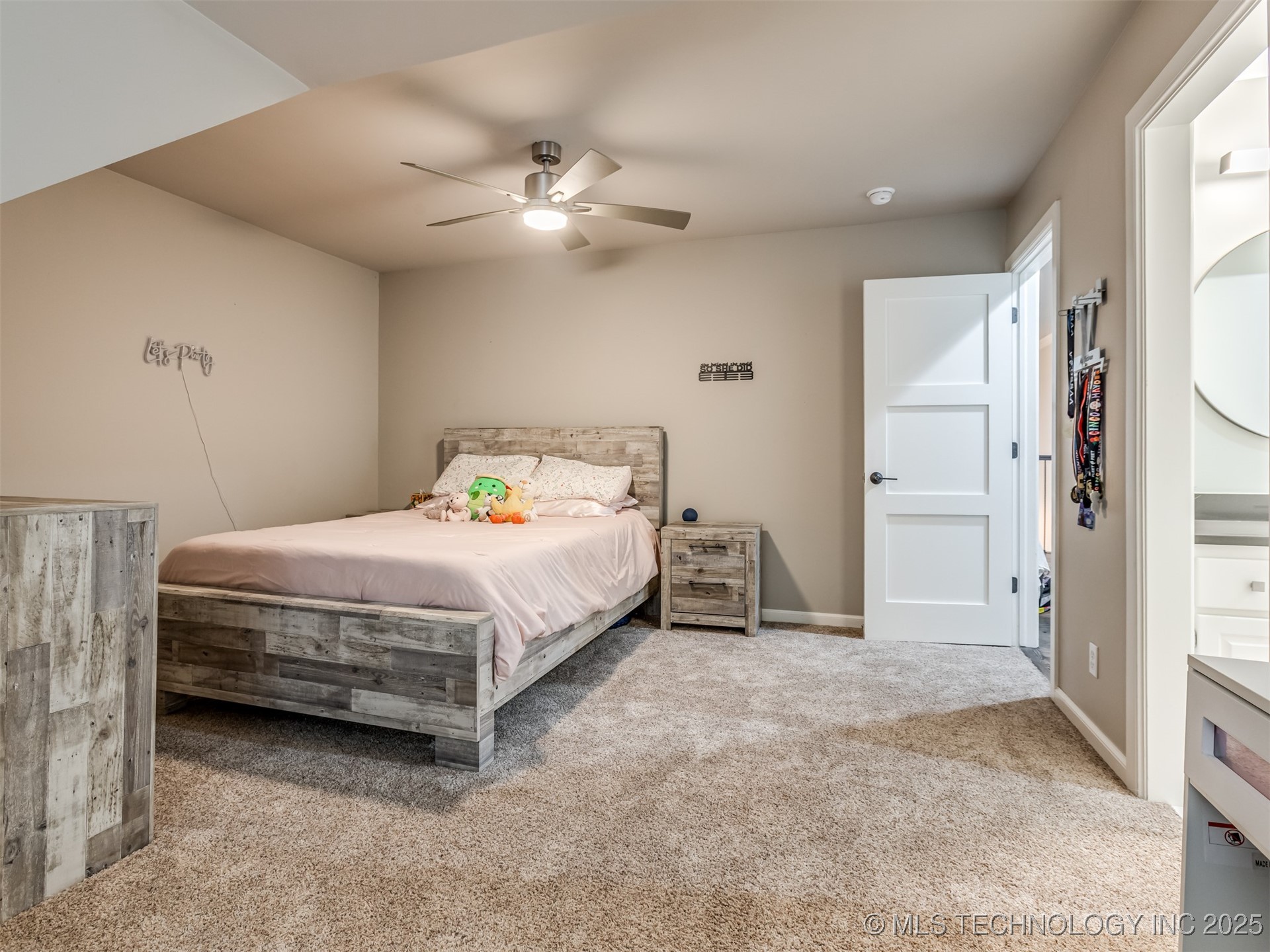 3661 S Lewis Avenue Property Photo 43