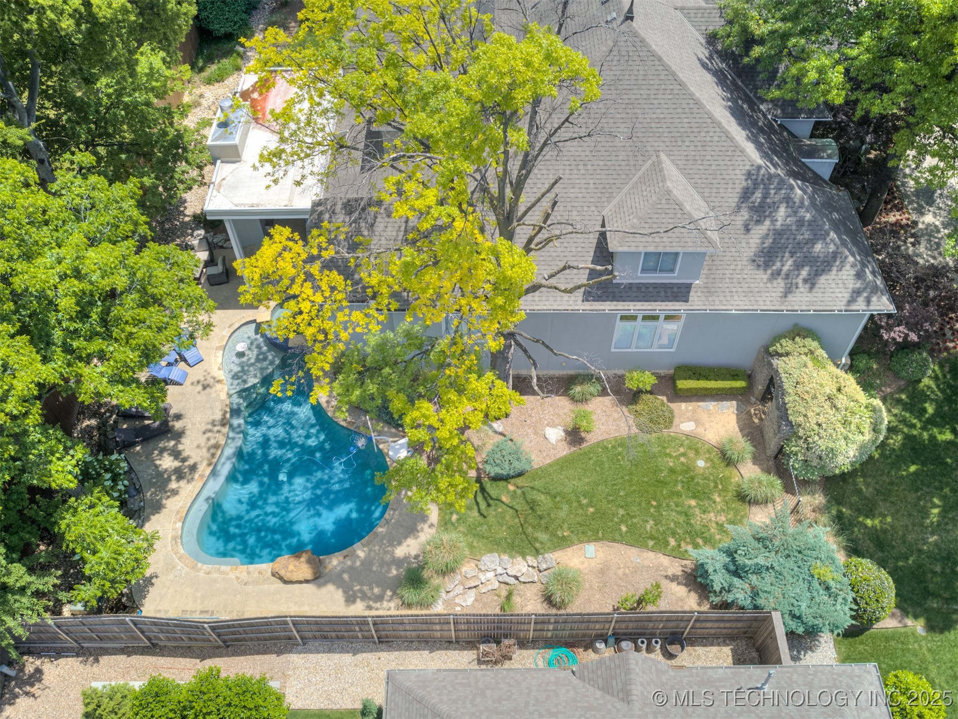 3661 S Lewis Avenue Property Photo 63