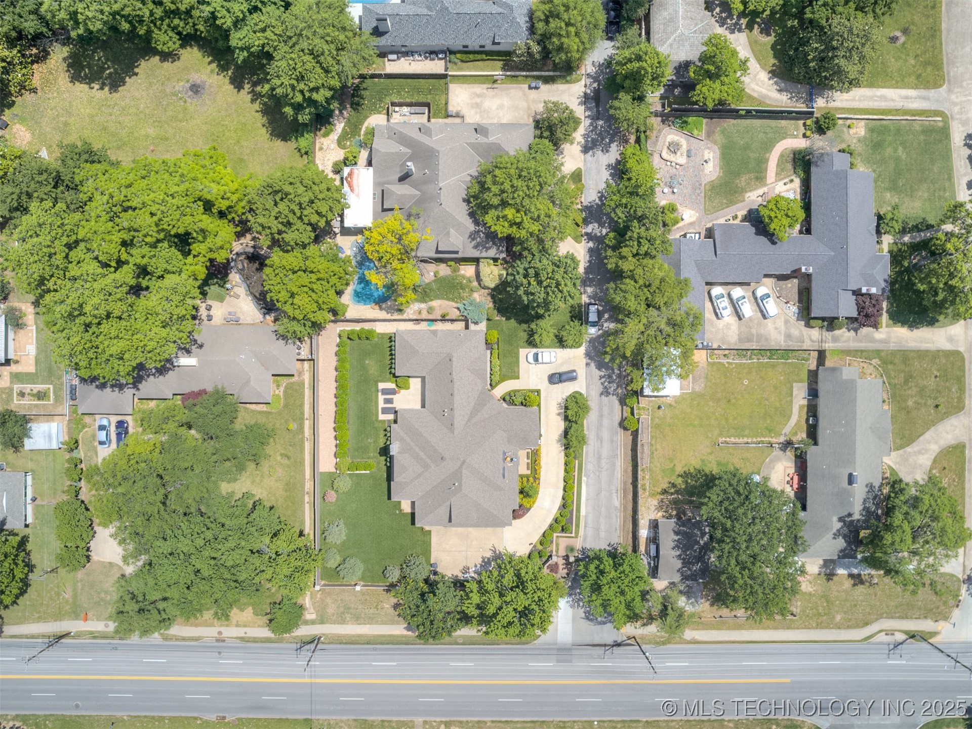 3661 S Lewis Avenue Property Photo 69