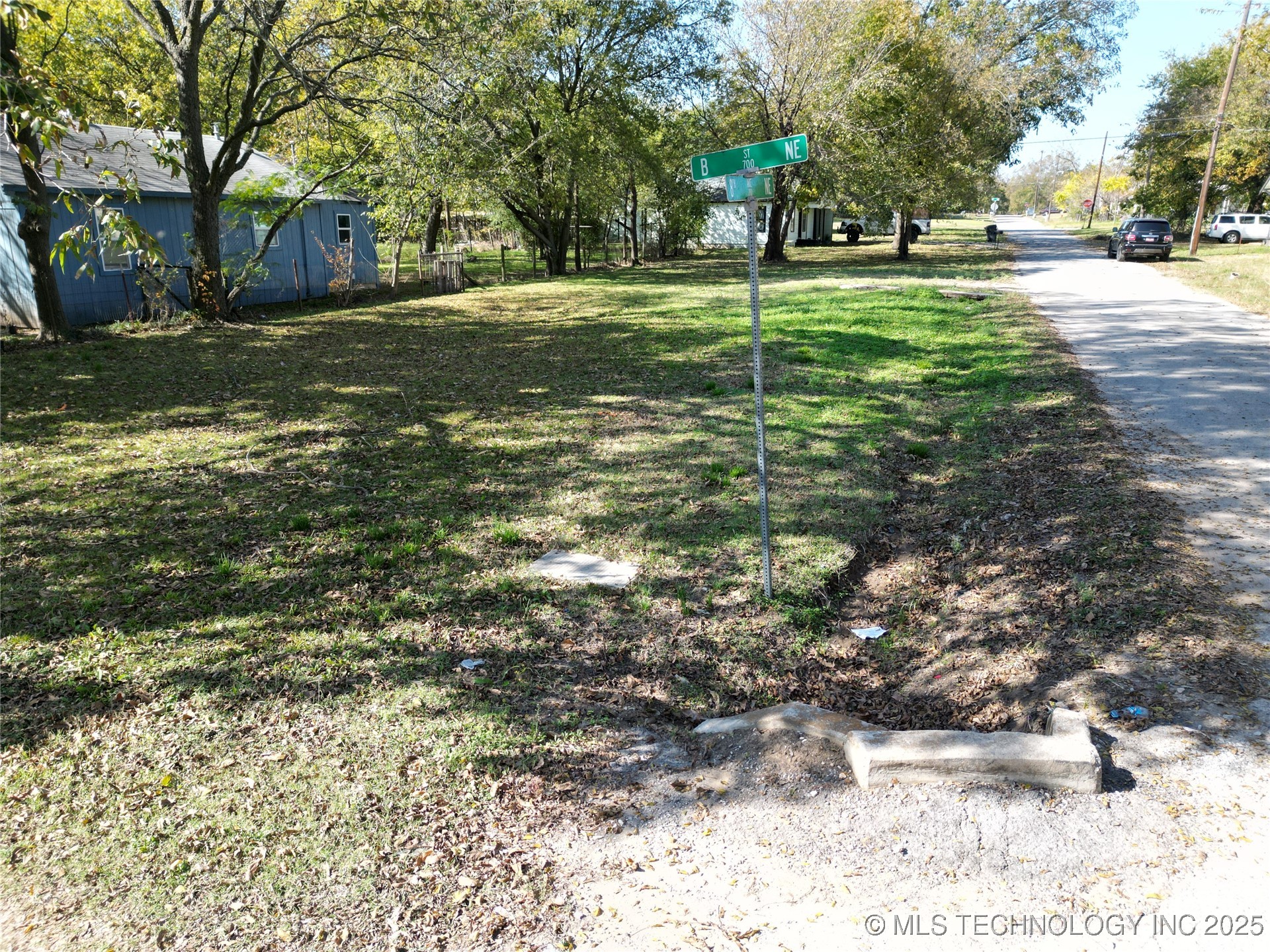 723 B Street NE Property Photo 1