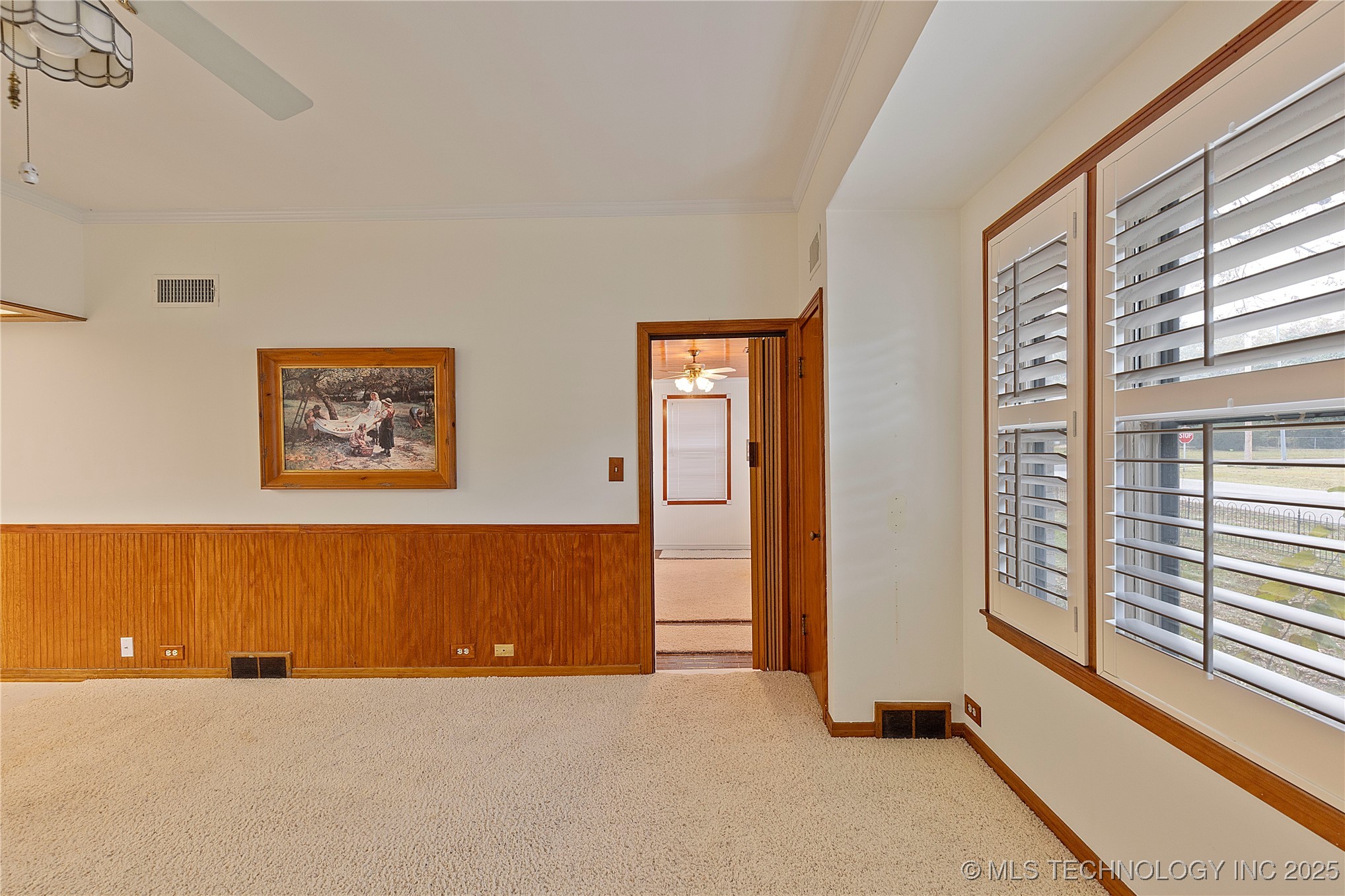 816 S Mcquarrie Avenue Property Photo 11