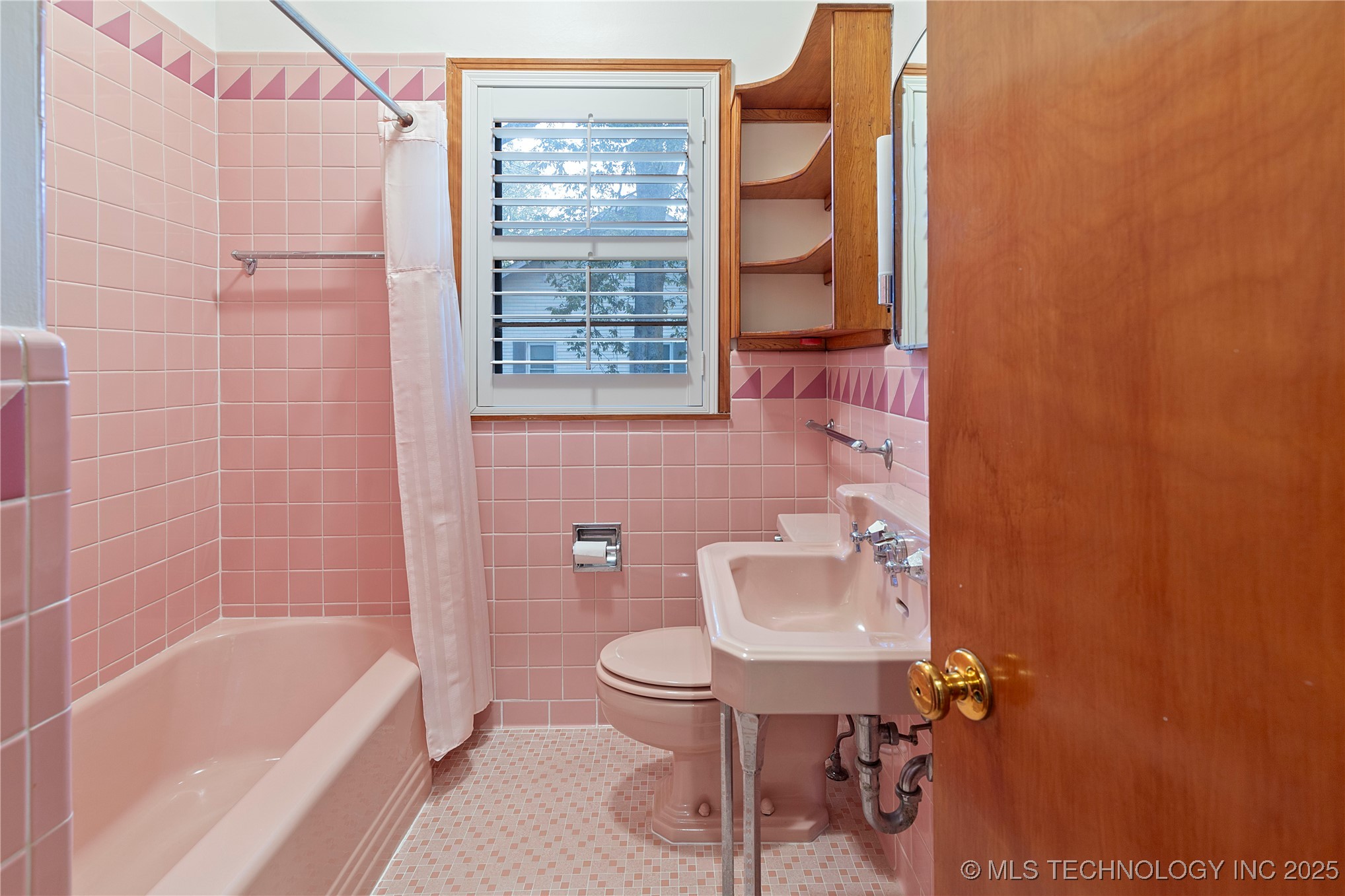 816 S Mcquarrie Avenue Property Photo 22