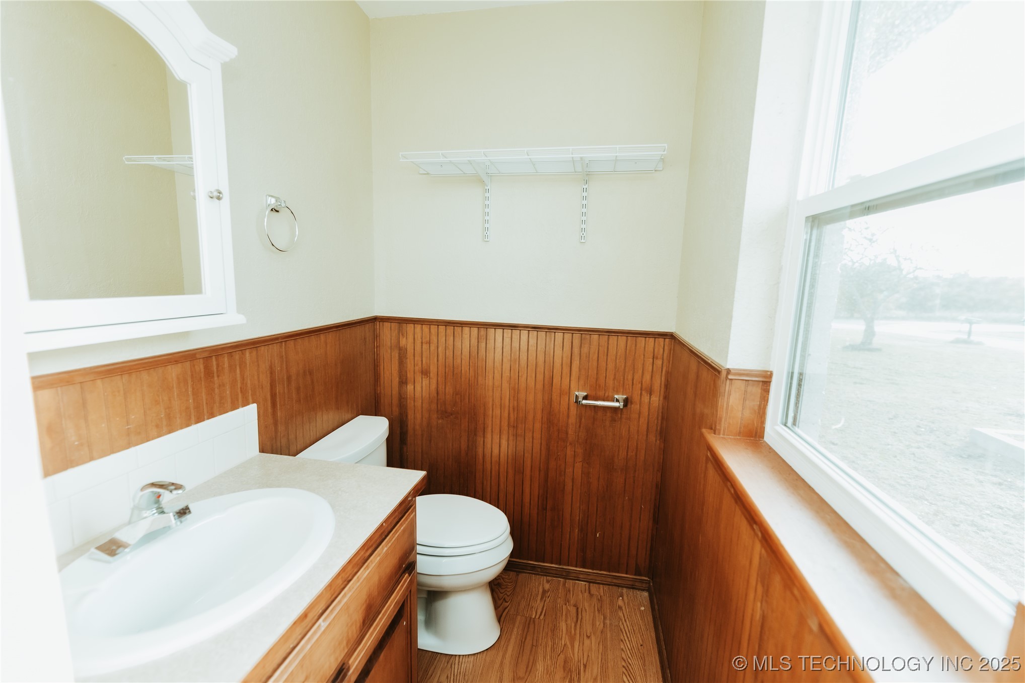 2022 N Reeves Road Property Photo 12