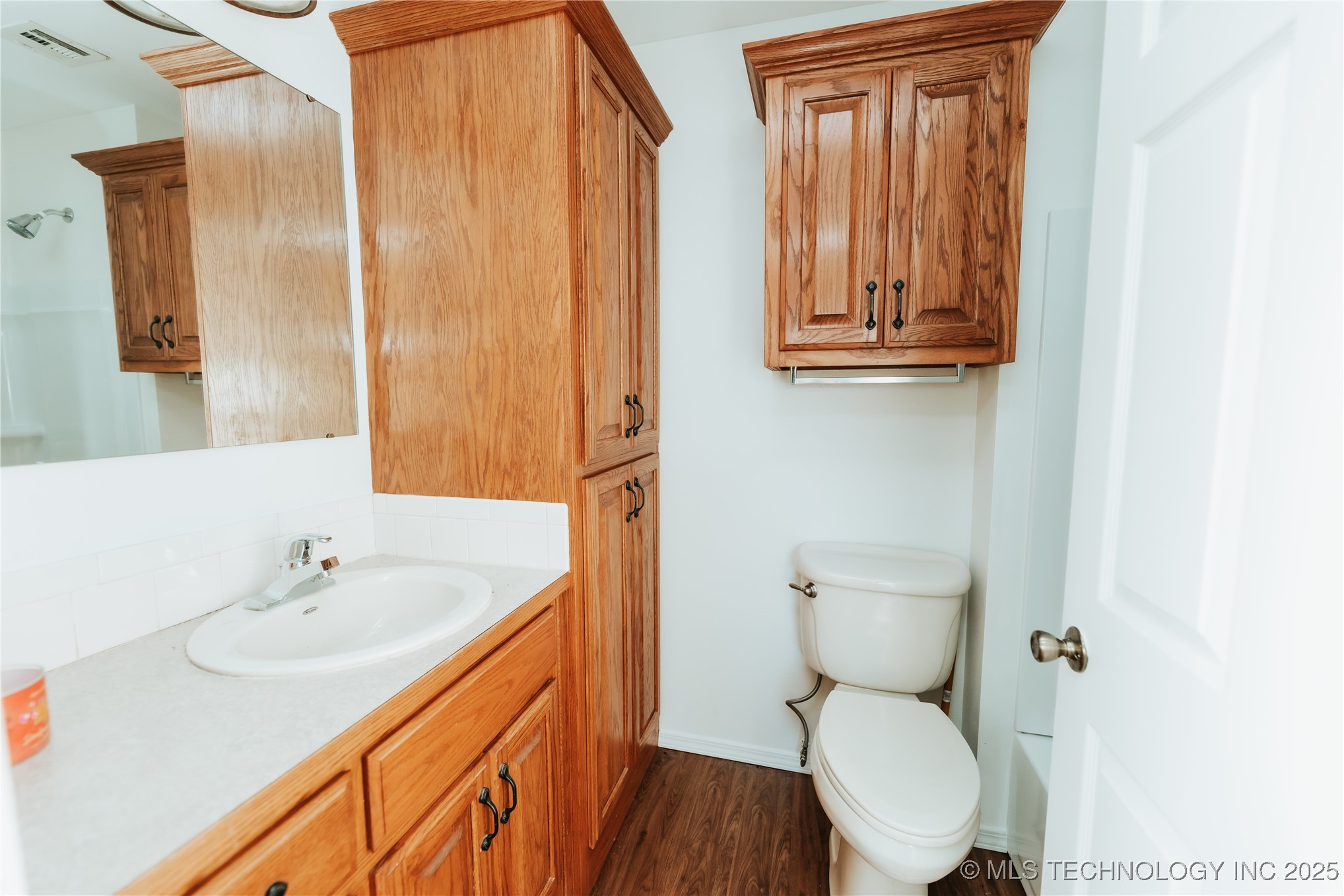 2022 N Reeves Road Property Photo 13