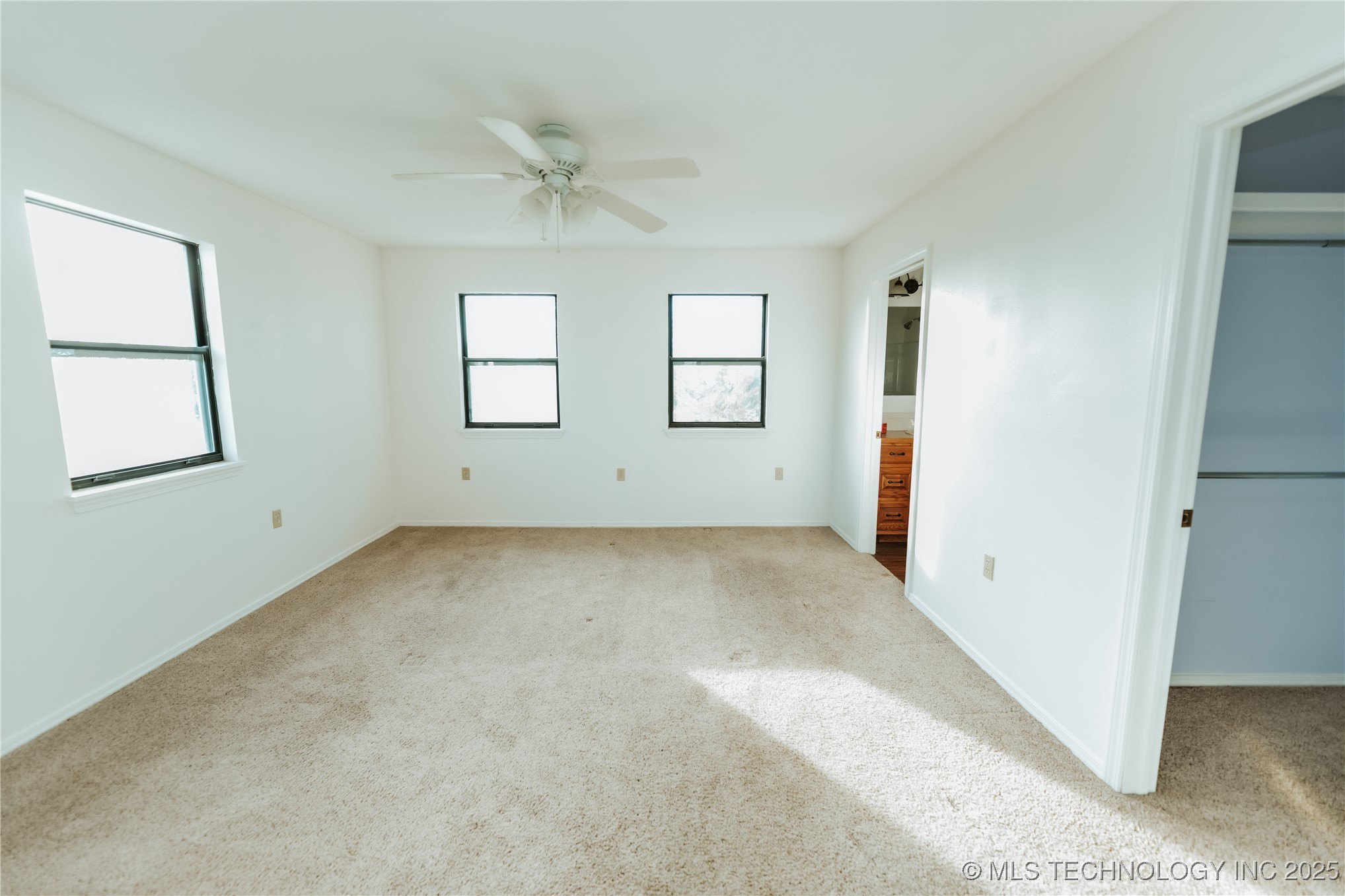 2022 N Reeves Road Property Photo 16