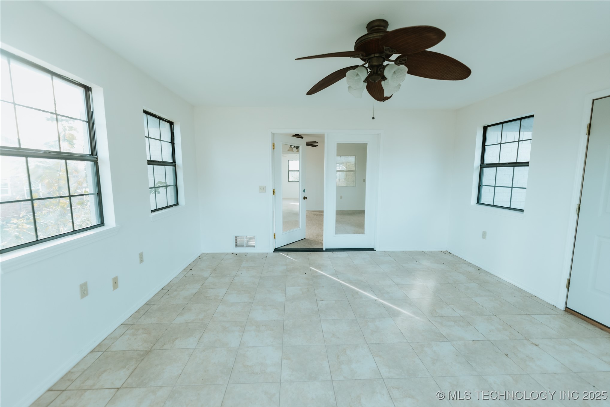 2022 N Reeves Road Property Photo 21