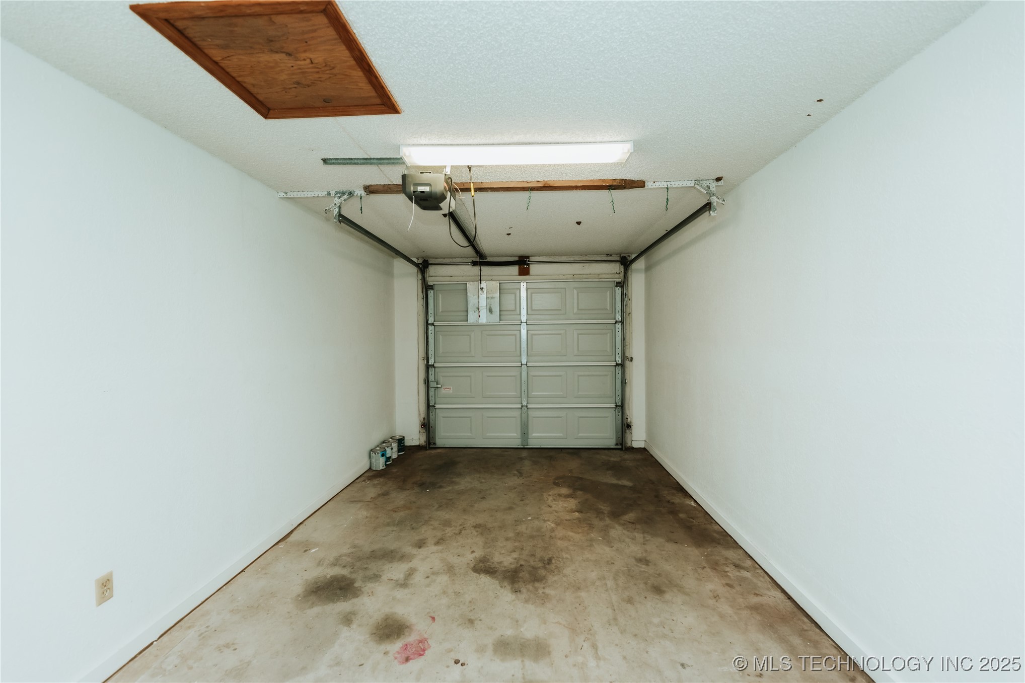 2022 N Reeves Road Property Photo 25