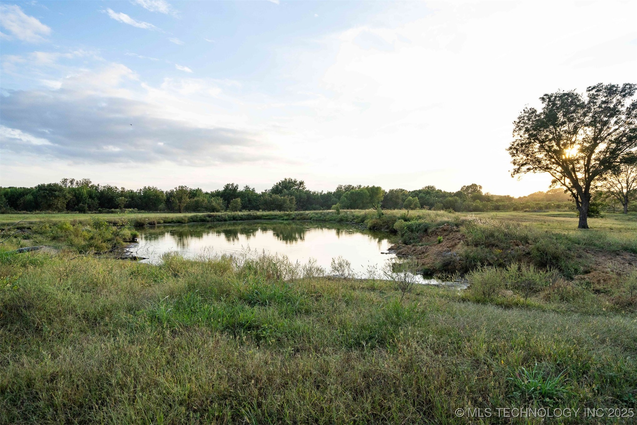 154th Street W Property Photo 3