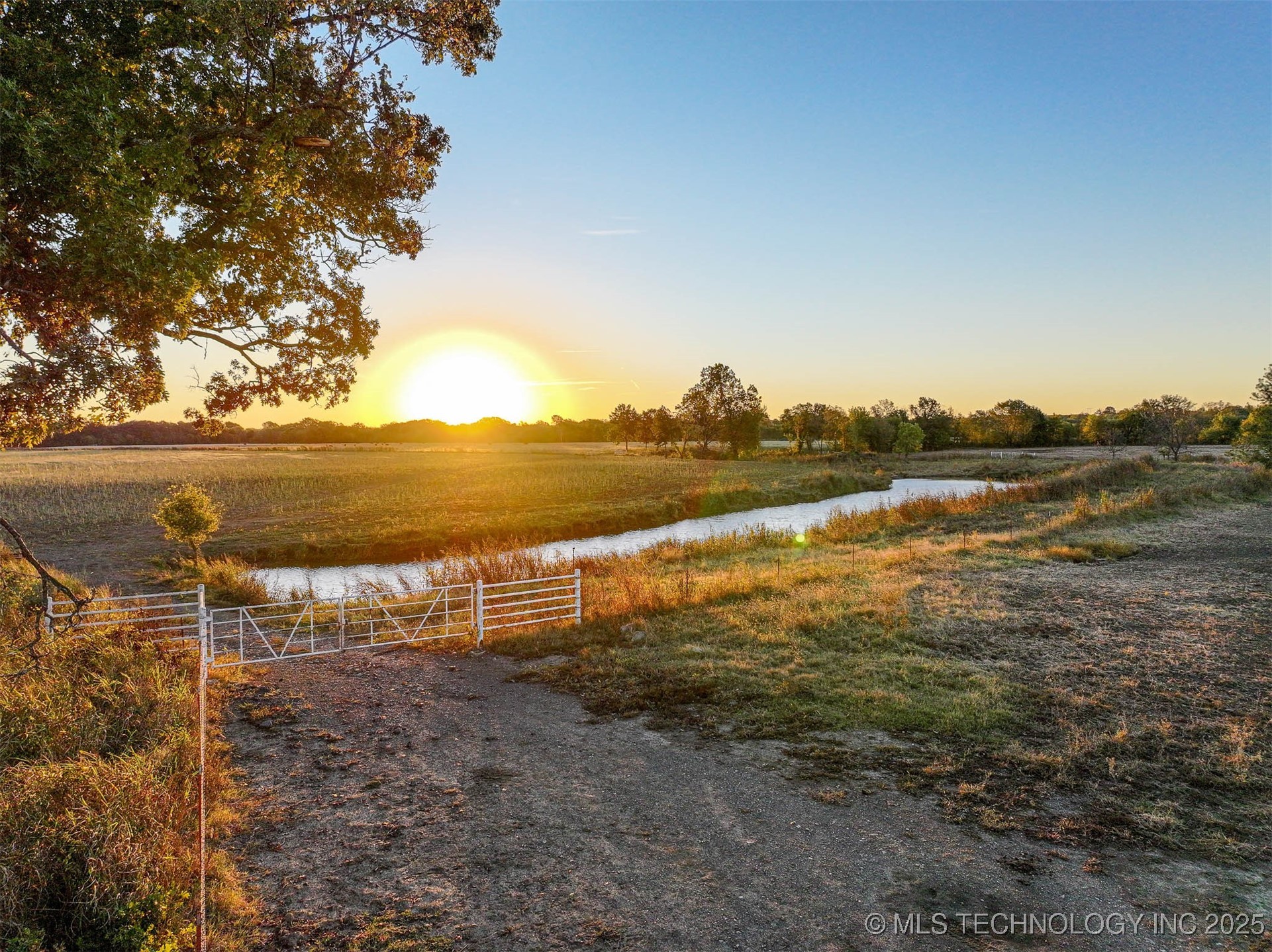Hwy 16 Property Photo 19