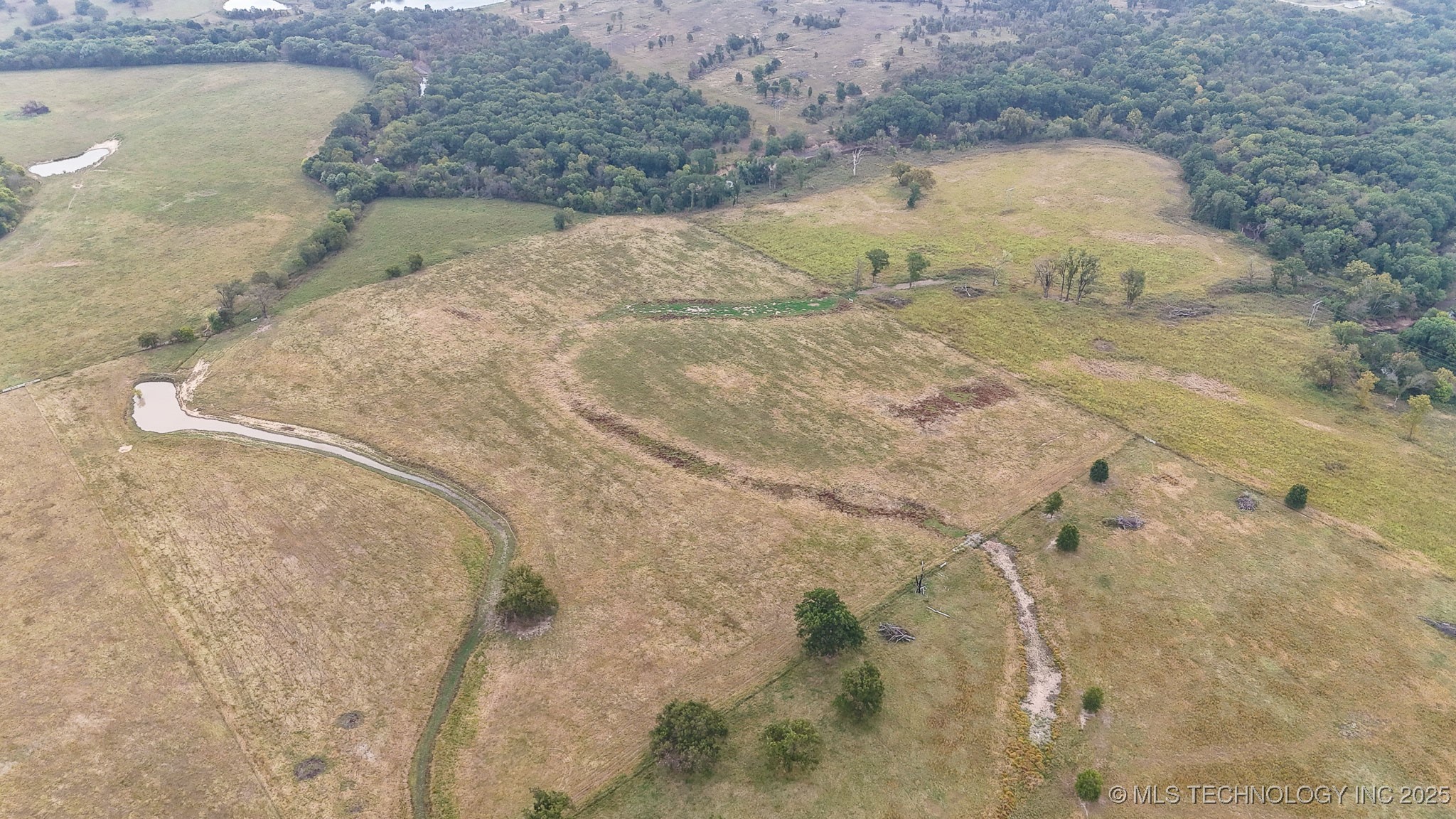 Hwy 16 Property Photo 28