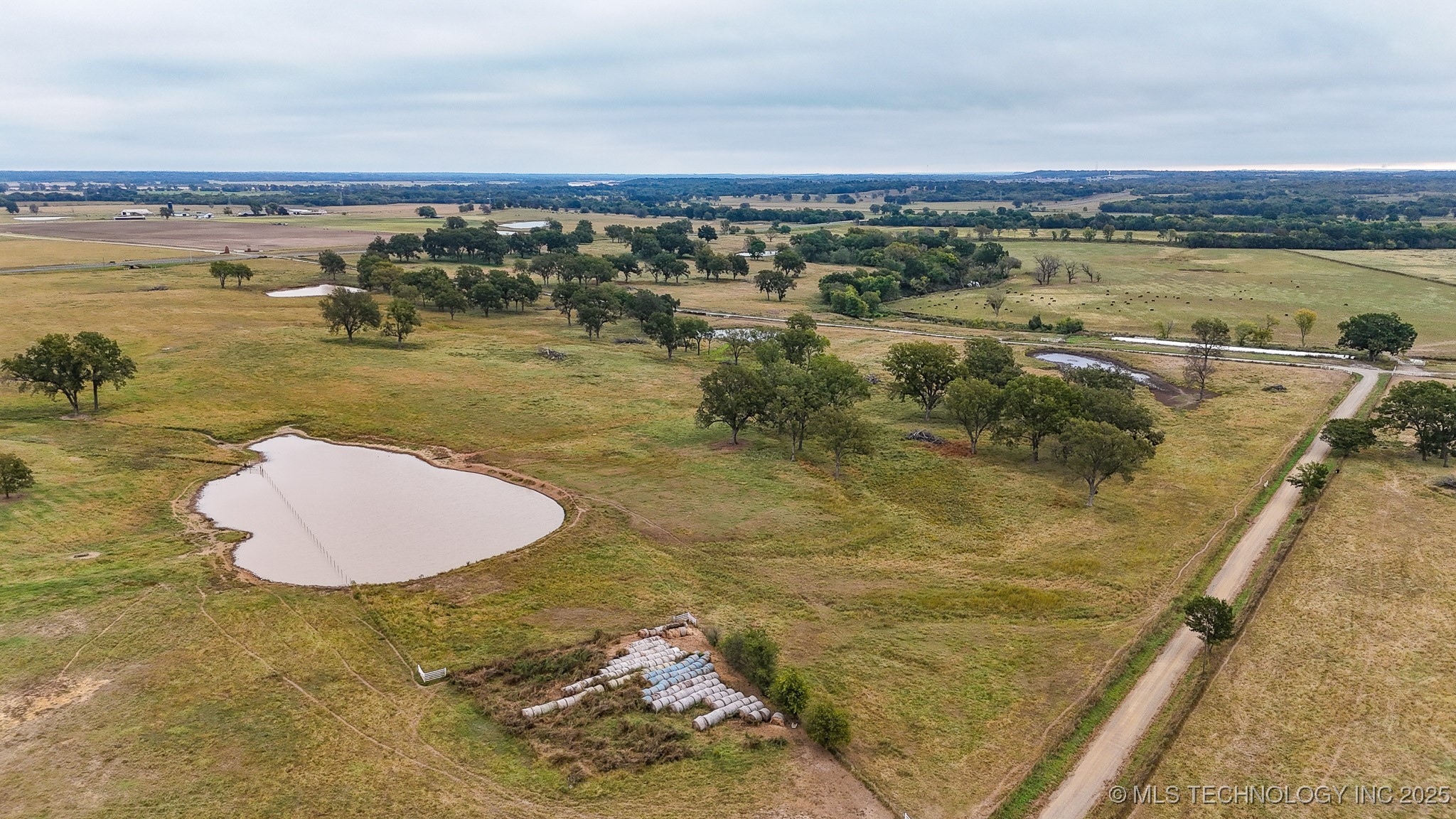 Hwy 16 Property Photo 61