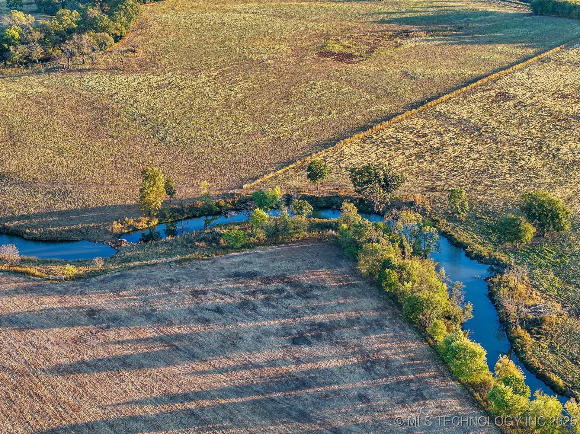 Hwy 16 Property Photo 77