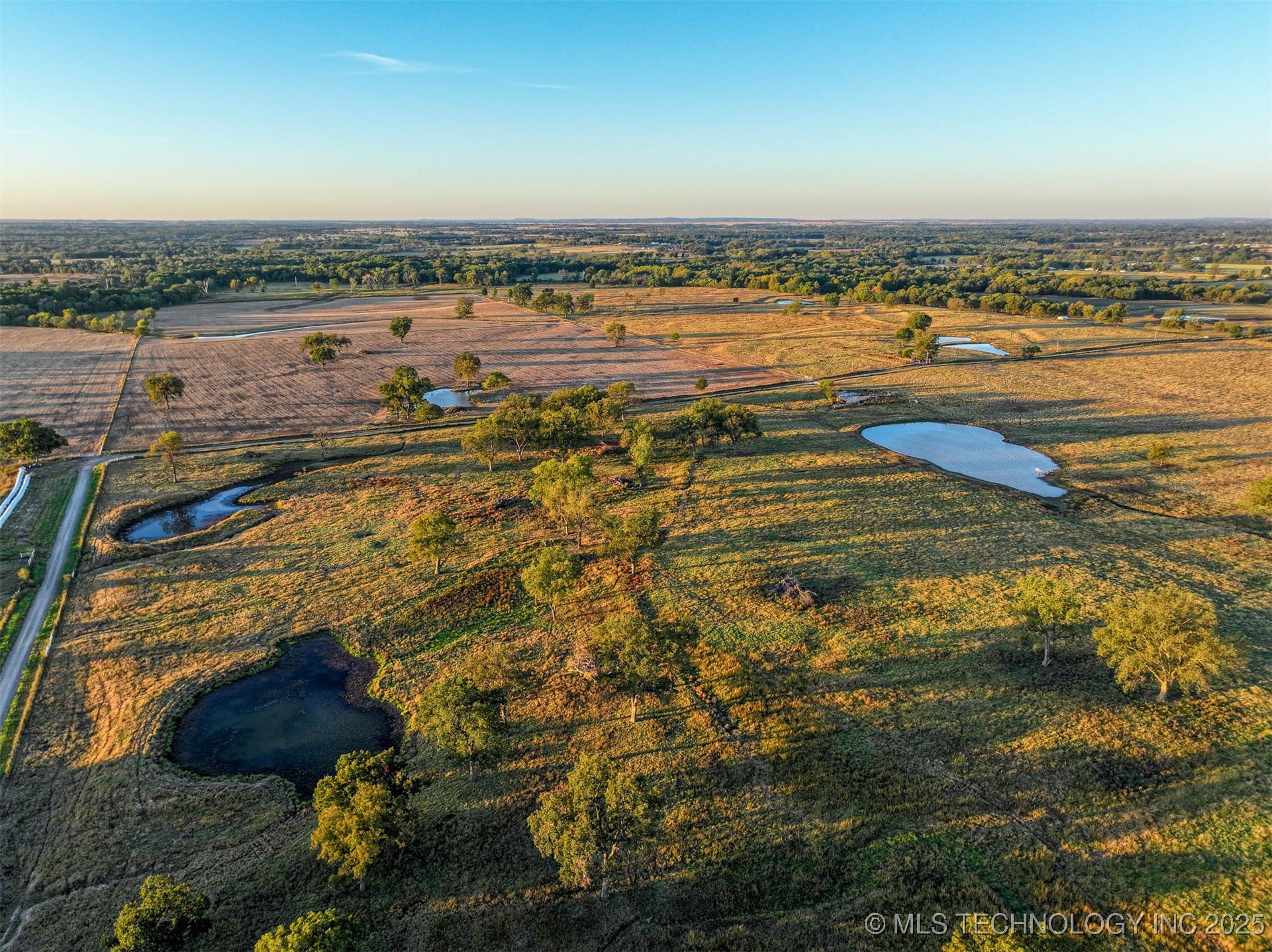 Hwy 16 Property Photo 78