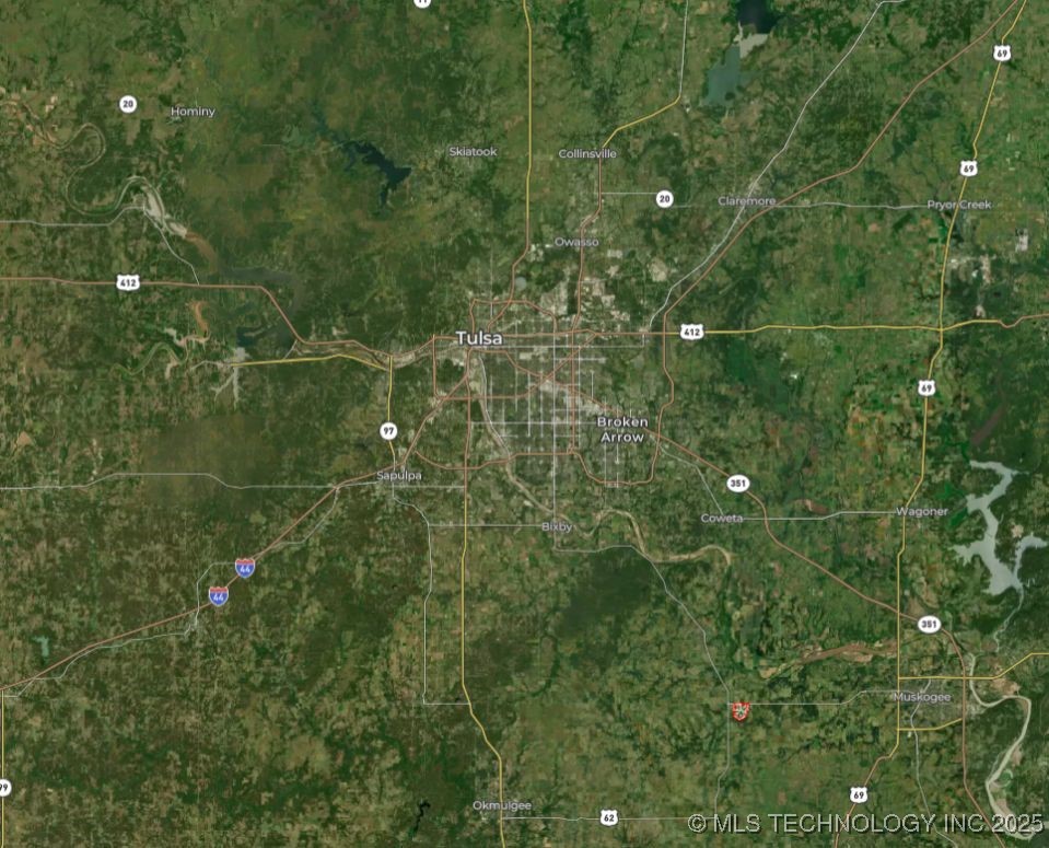 Hwy 16 Property Photo 91