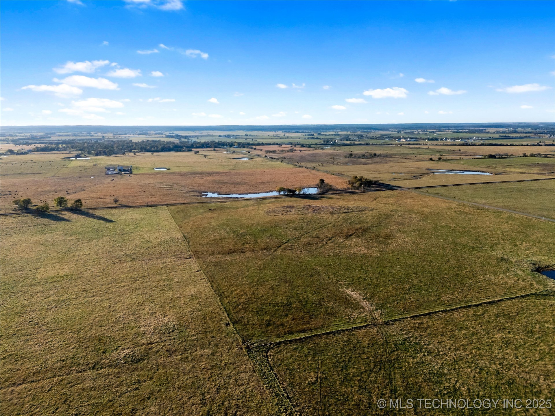 6 E 330 Road Property Photo 7