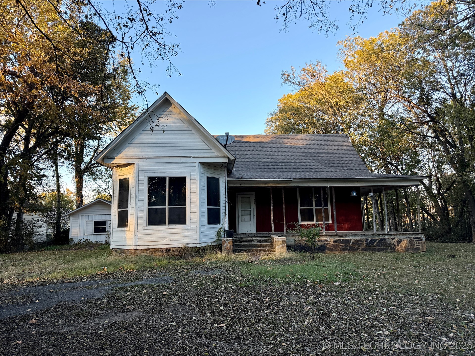 921 E Church Street Property Photo 1