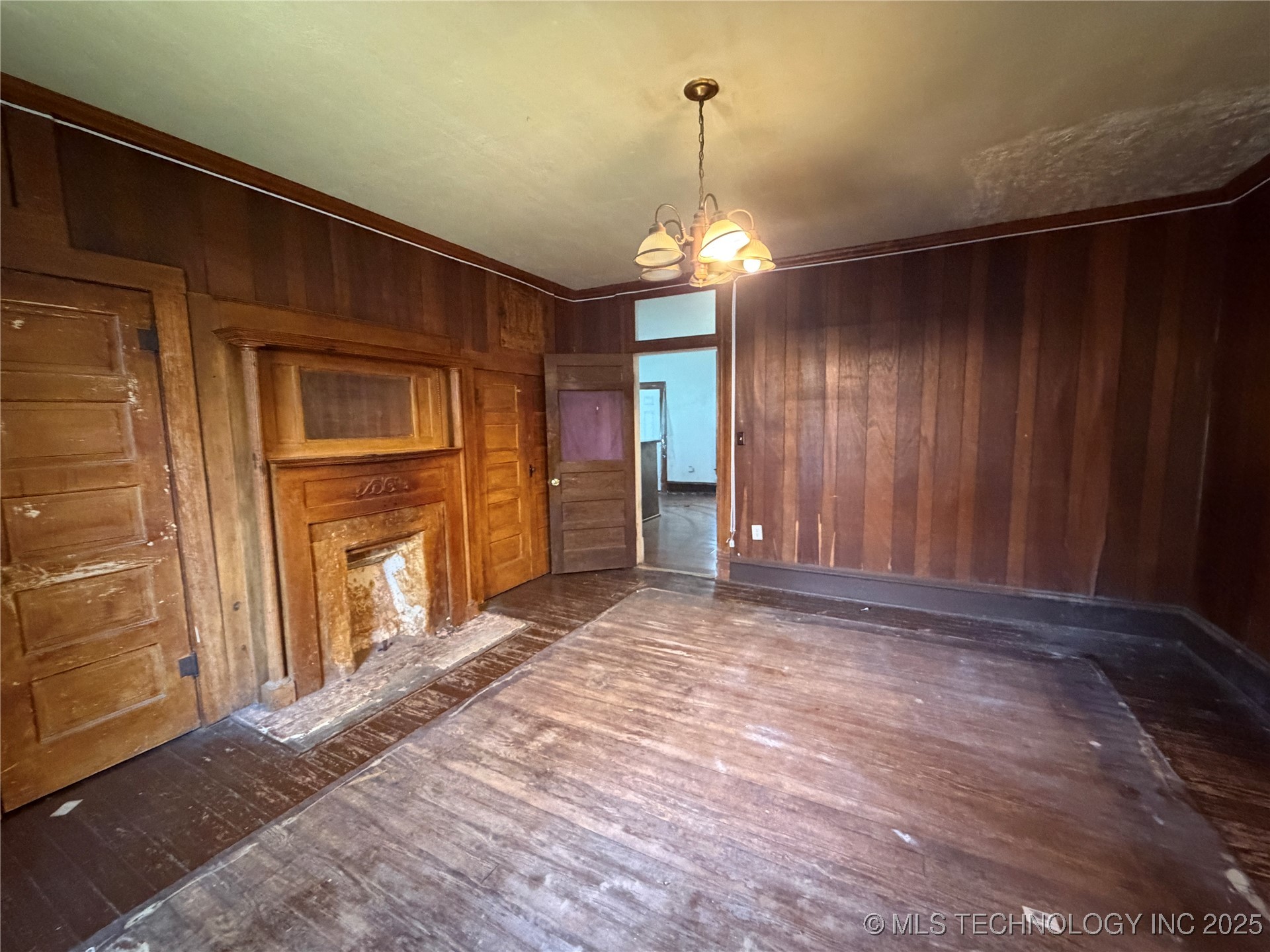 921 E Church Street Property Photo 7