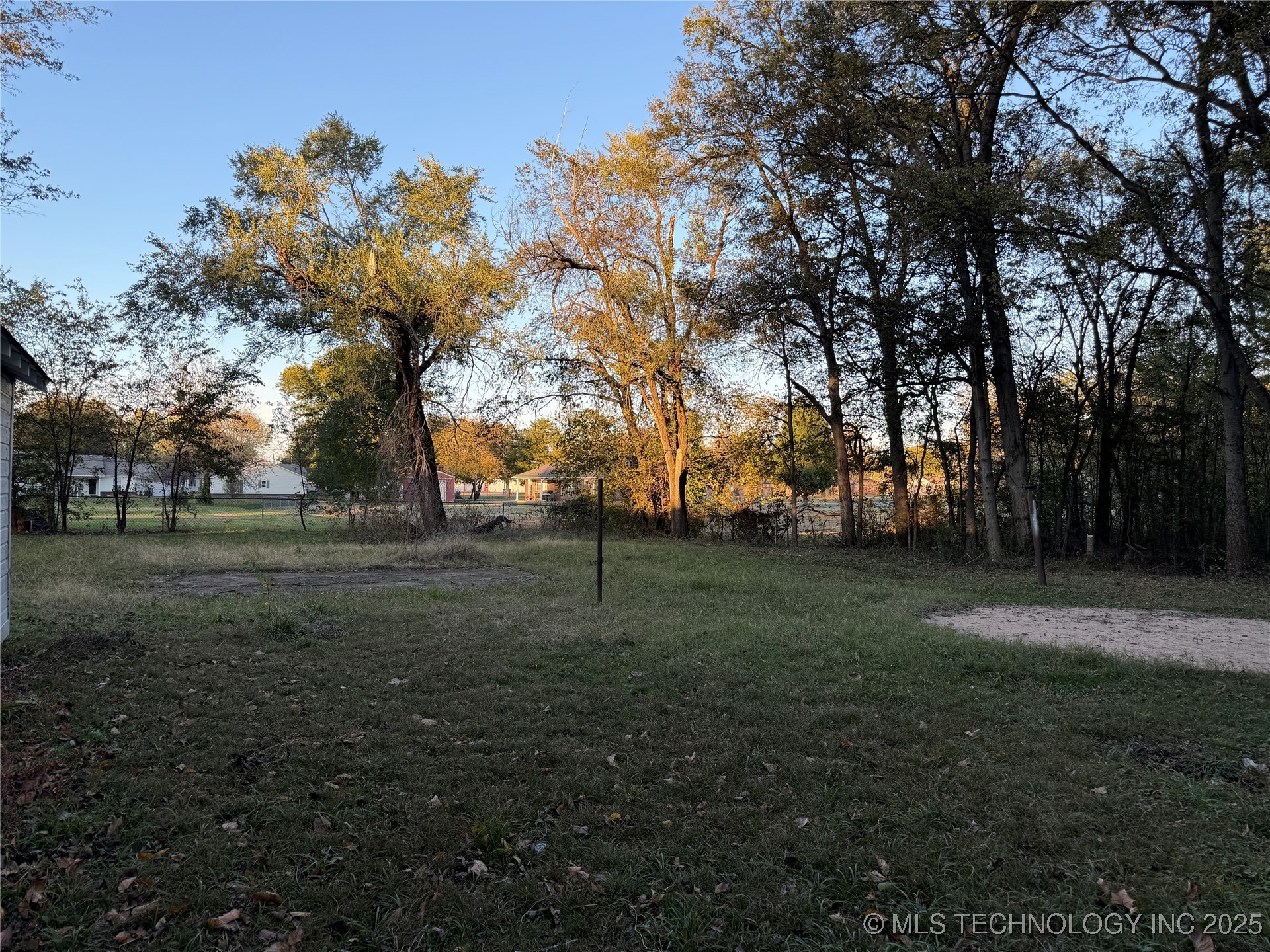 921 E Church Street Property Photo 16