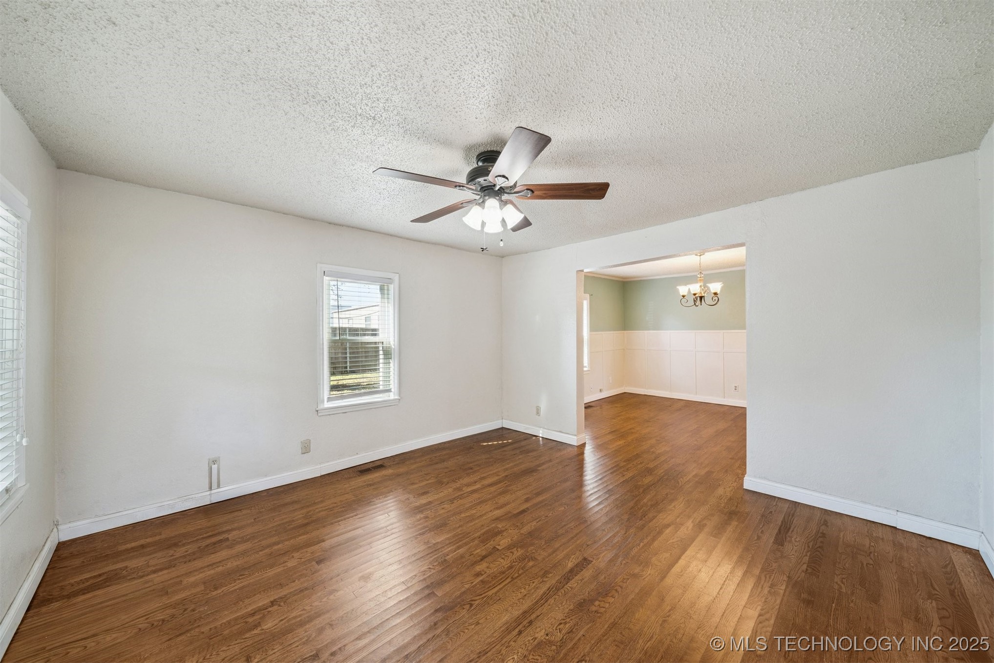 119 E Ross Avenue Property Photo 6