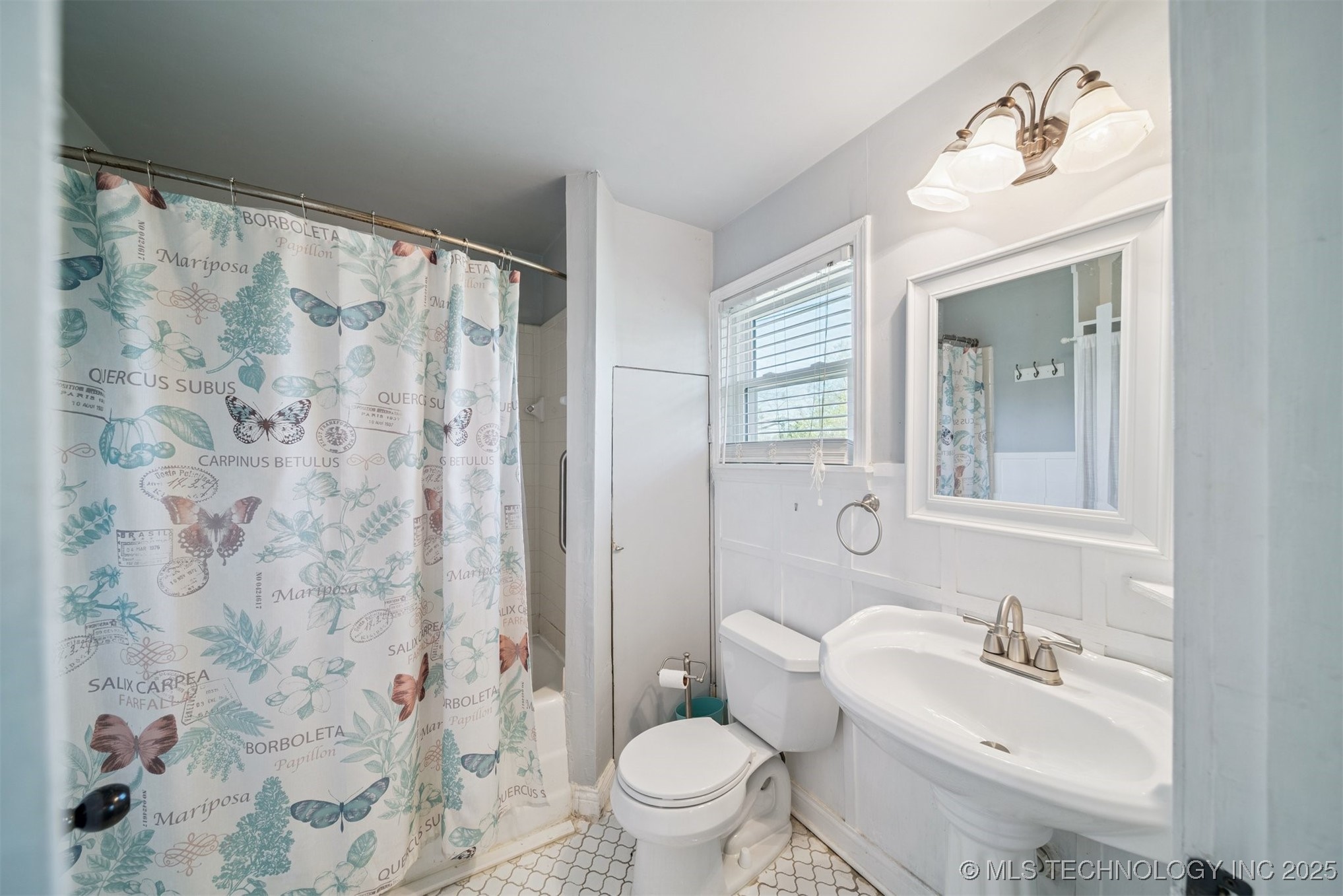 119 E Ross Avenue Property Photo 15