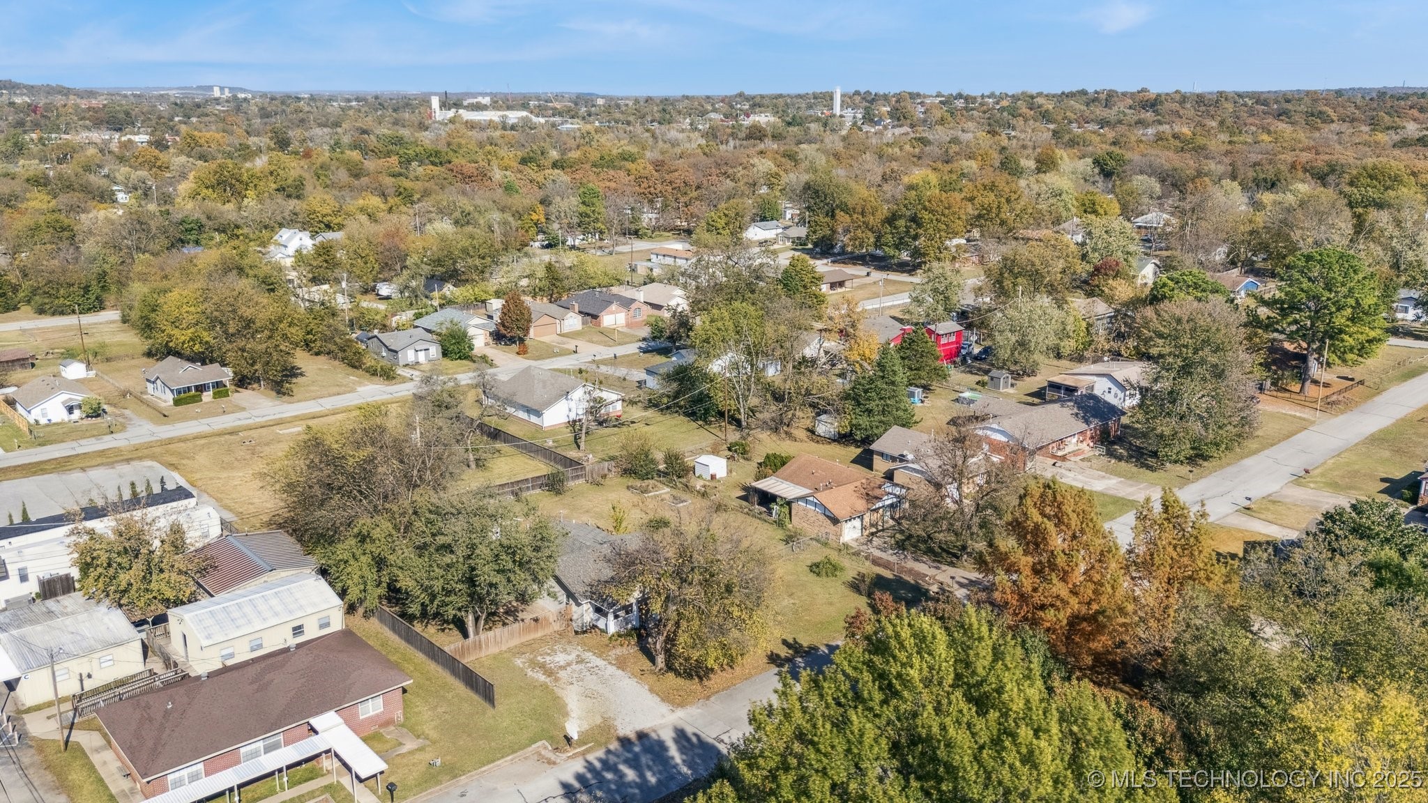 119 E Ross Avenue Property Photo 26