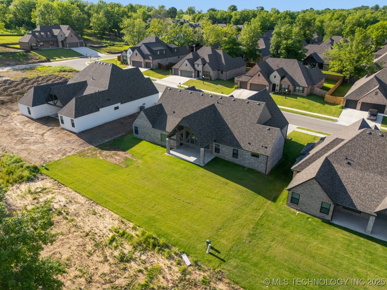 1603 Pinecrest Drive Property Photo 42